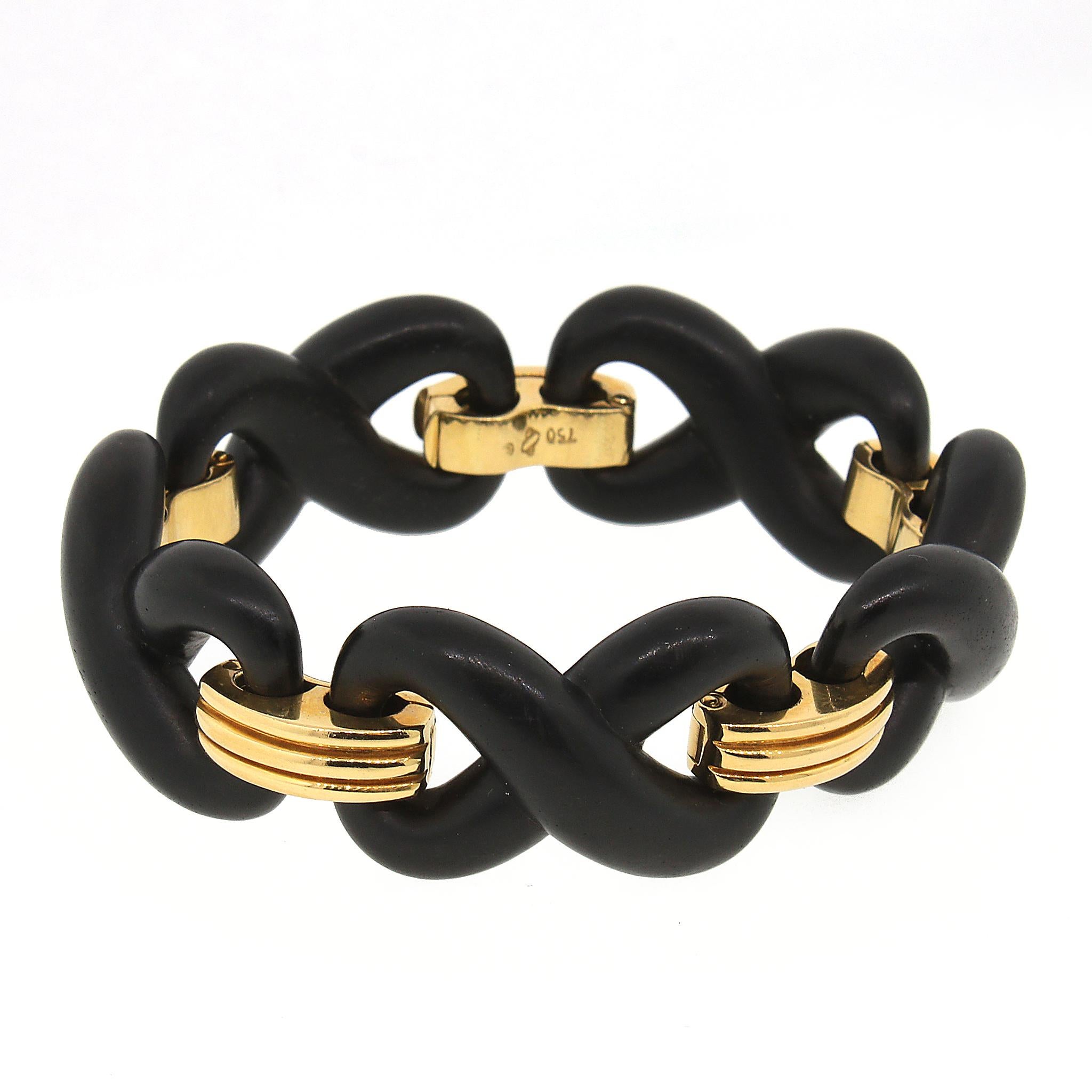 Seaman Schepps Ebony Wood and 18 Kt Yellow Gold Bracelet In Good Condition For Sale In New York, NY