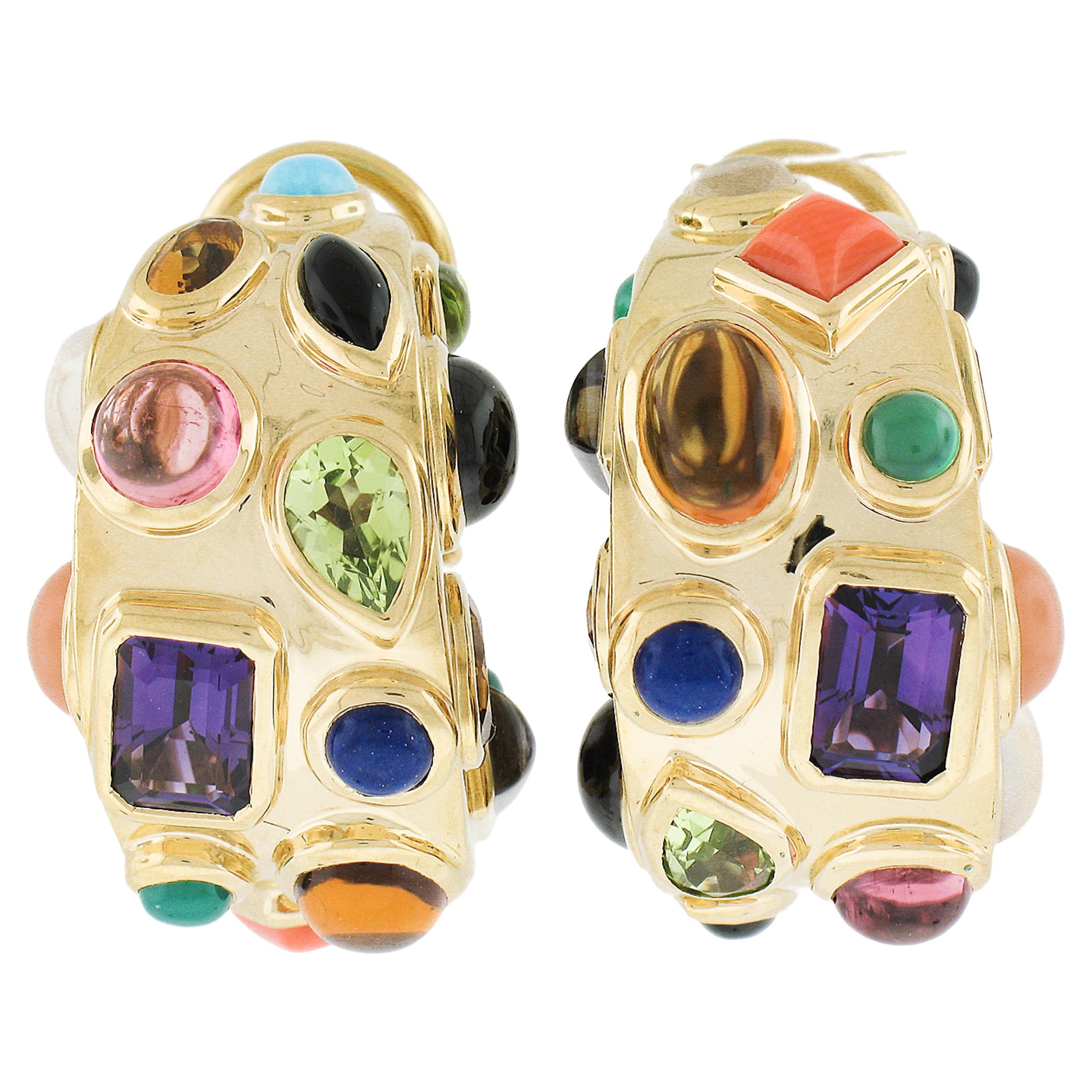 Seaman Schepps Pendientes de aro Omega con bisel de oro de 18 quilates y gemas multicolor en venta