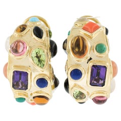 Seaman Schepps Pendientes de aro Omega con bisel de oro de 18 quilates y gemas multicolor