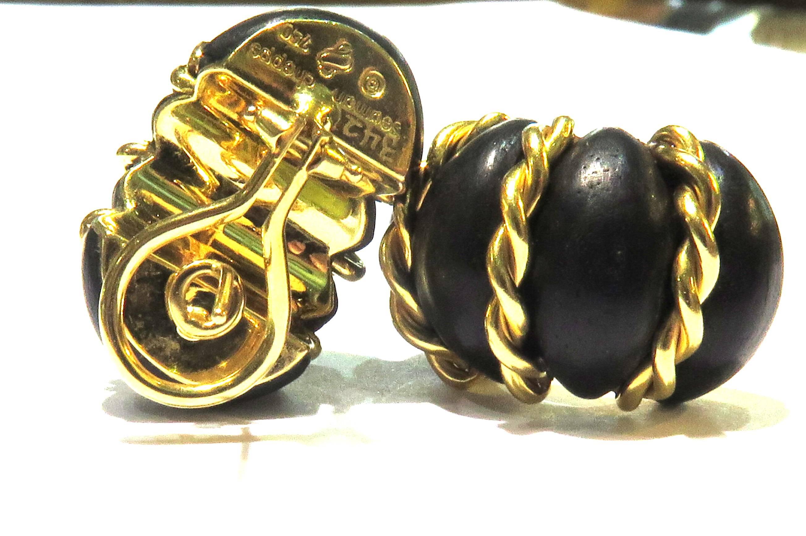 Seaman Schepps Gold Carved Ebony Wood Twisted Rope Shrimp Earclips 8