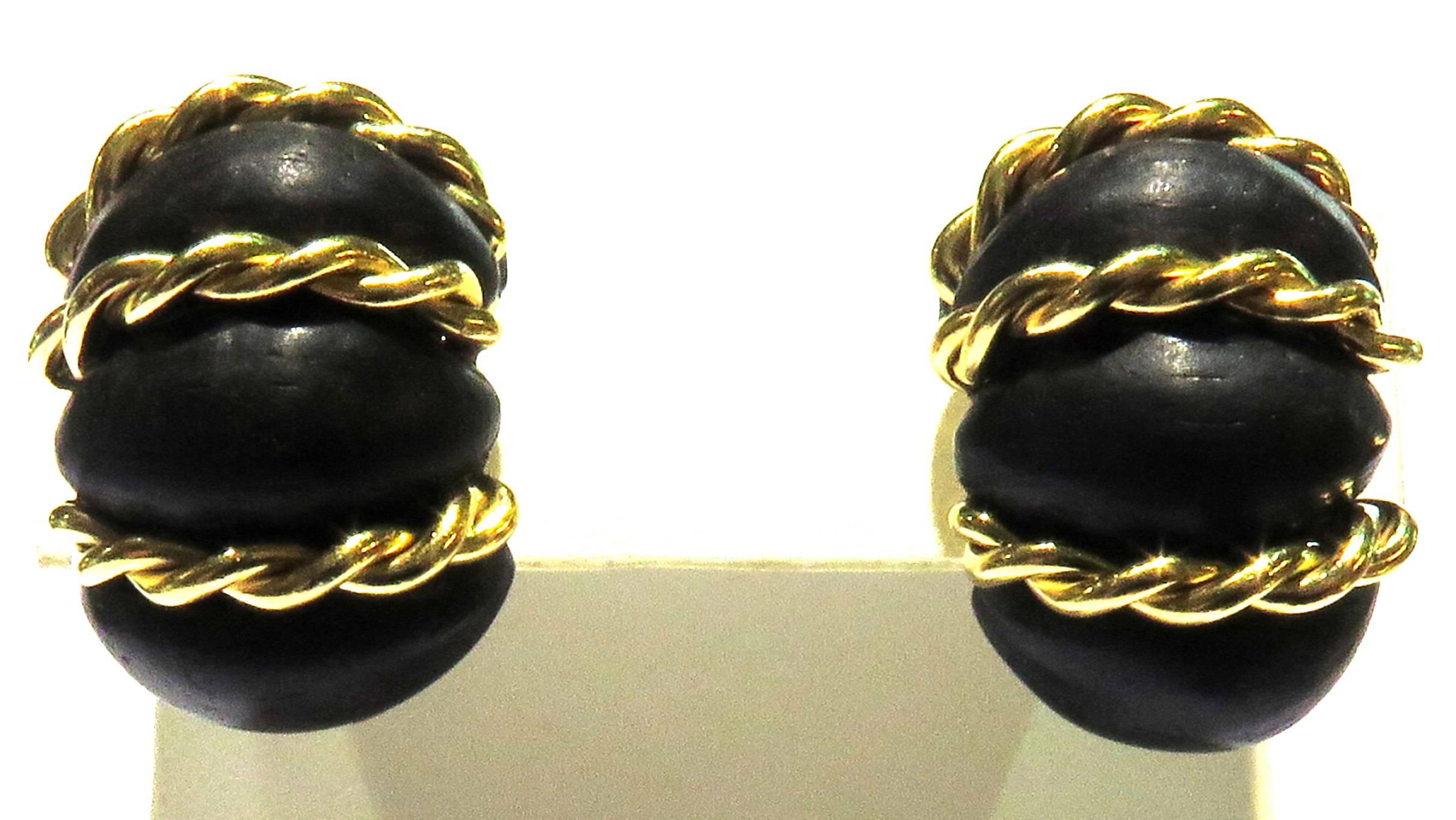 Seaman Schepps Gold Carved Ebony Wood Twisted Rope Shrimp Earclips In Excellent Condition In Palm Beach, FL