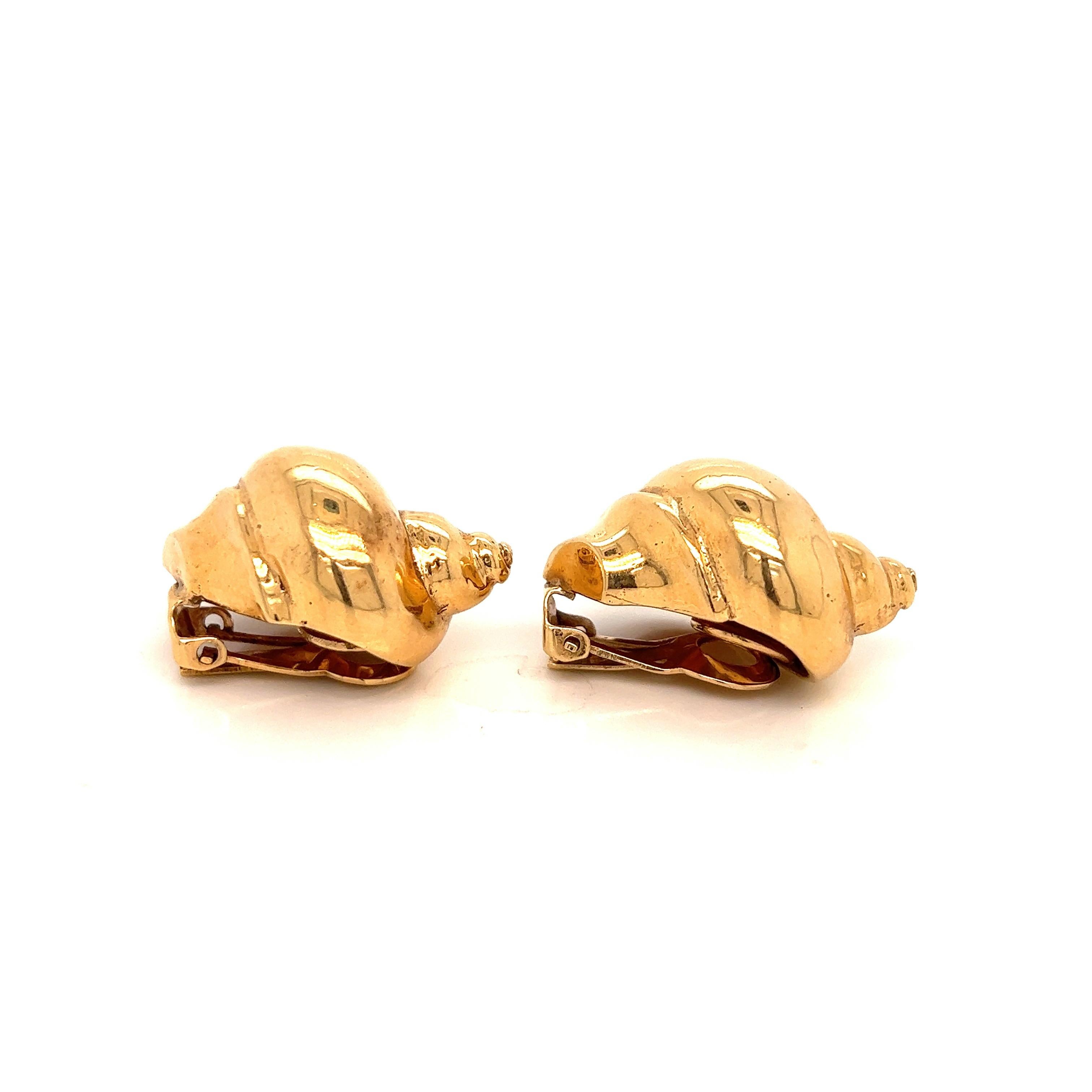 Seaman Schepps Gold Shell Ear Clips In Excellent Condition For Sale In New York, NY