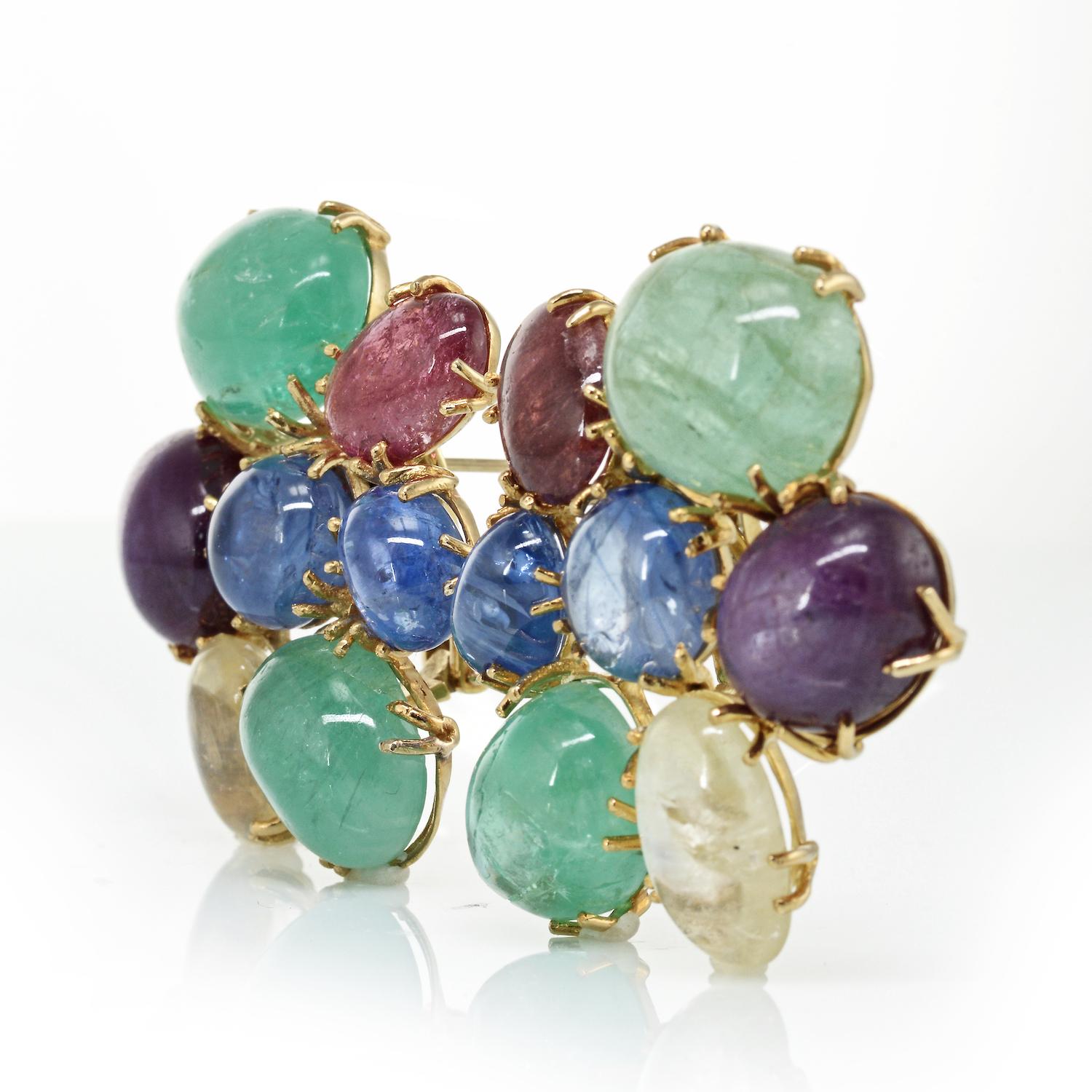 Seaman Schepps, son of immigrants, grew up in New York's Lower East Side and was renowned for his chunky retro and 1950's jewelry. Rare original stones have been an inspiration throughout the history of the company and continue to be to this