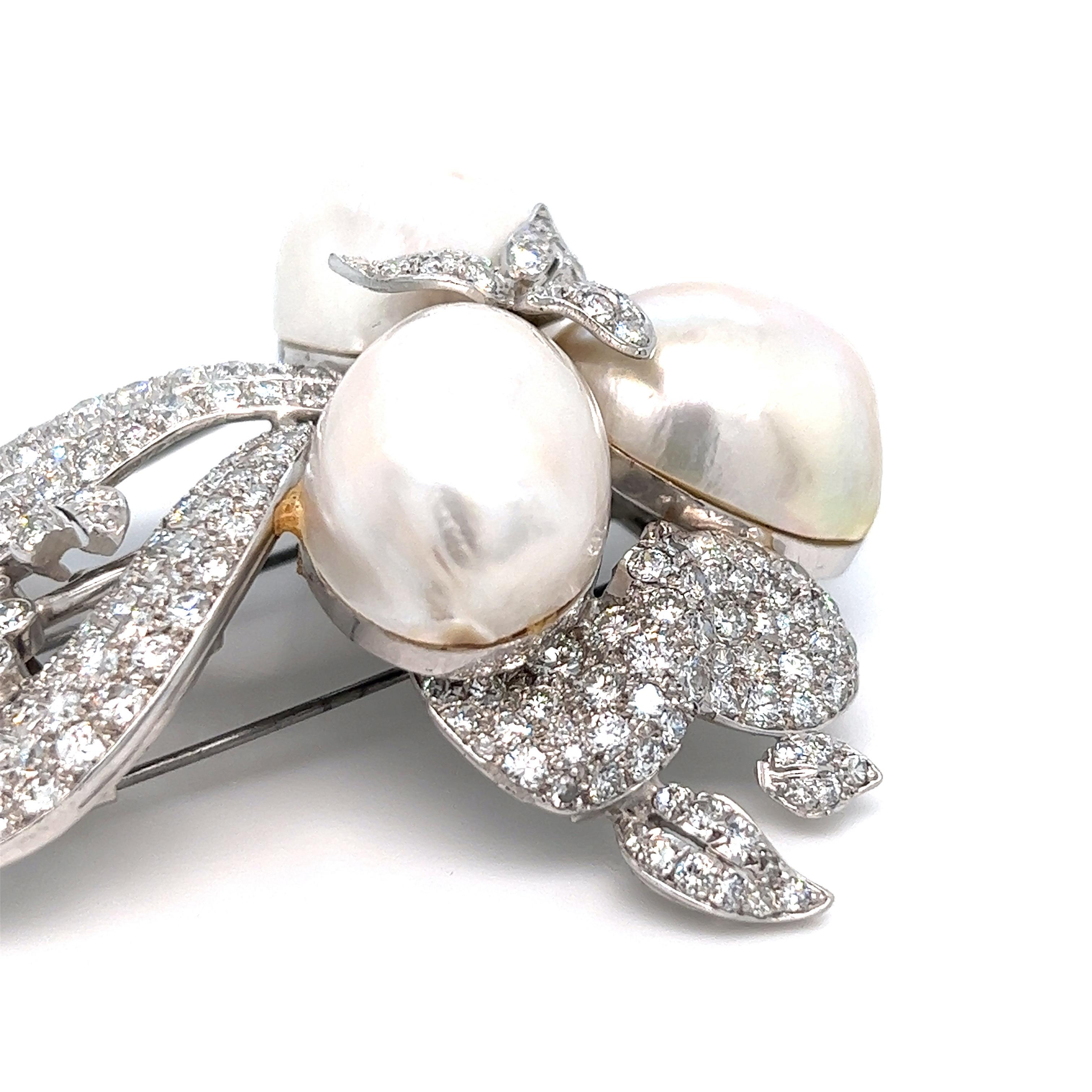Seaman Schepps Broche en perles et diamants Excellent état - En vente à New York, NY