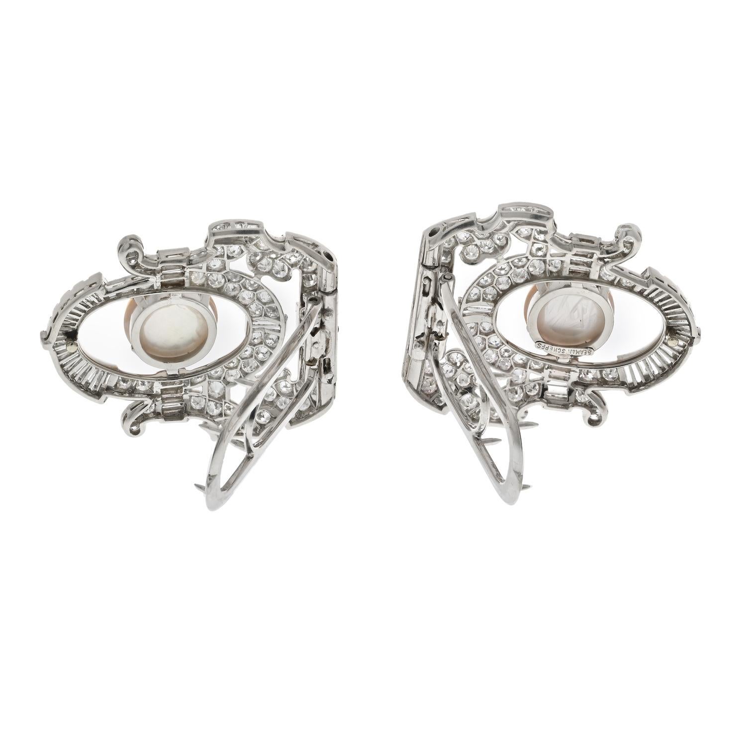 Seaman Schepps Platin Diamant und Perle Doppel-Clip-Brosche im Zustand „Hervorragend“ im Angebot in New York, NY