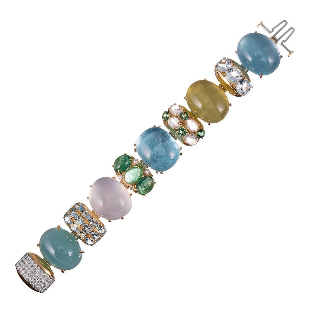 Glamorous, fun, sophisticated, chic, playful, elegant, compliment-inducing… The Rio collection is possibly the most esteemed of the iconic offerings of American jewelry mastermind Seaman Schepps. No two pieces are identical, however, the stunning