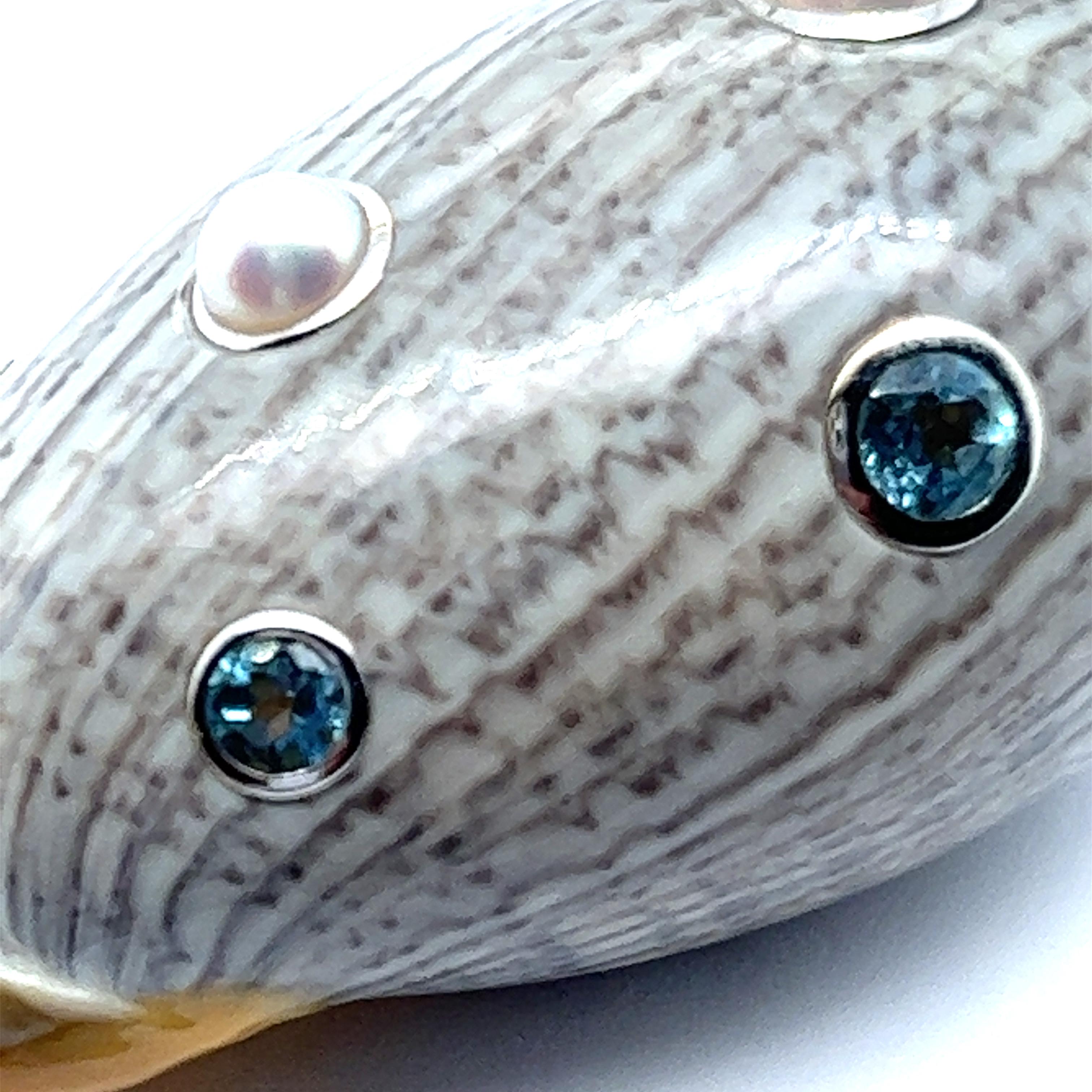 Seaman Schepps Shell Pendant with Aquamarine and Pearls in 18 Karat White Gold For Sale 6