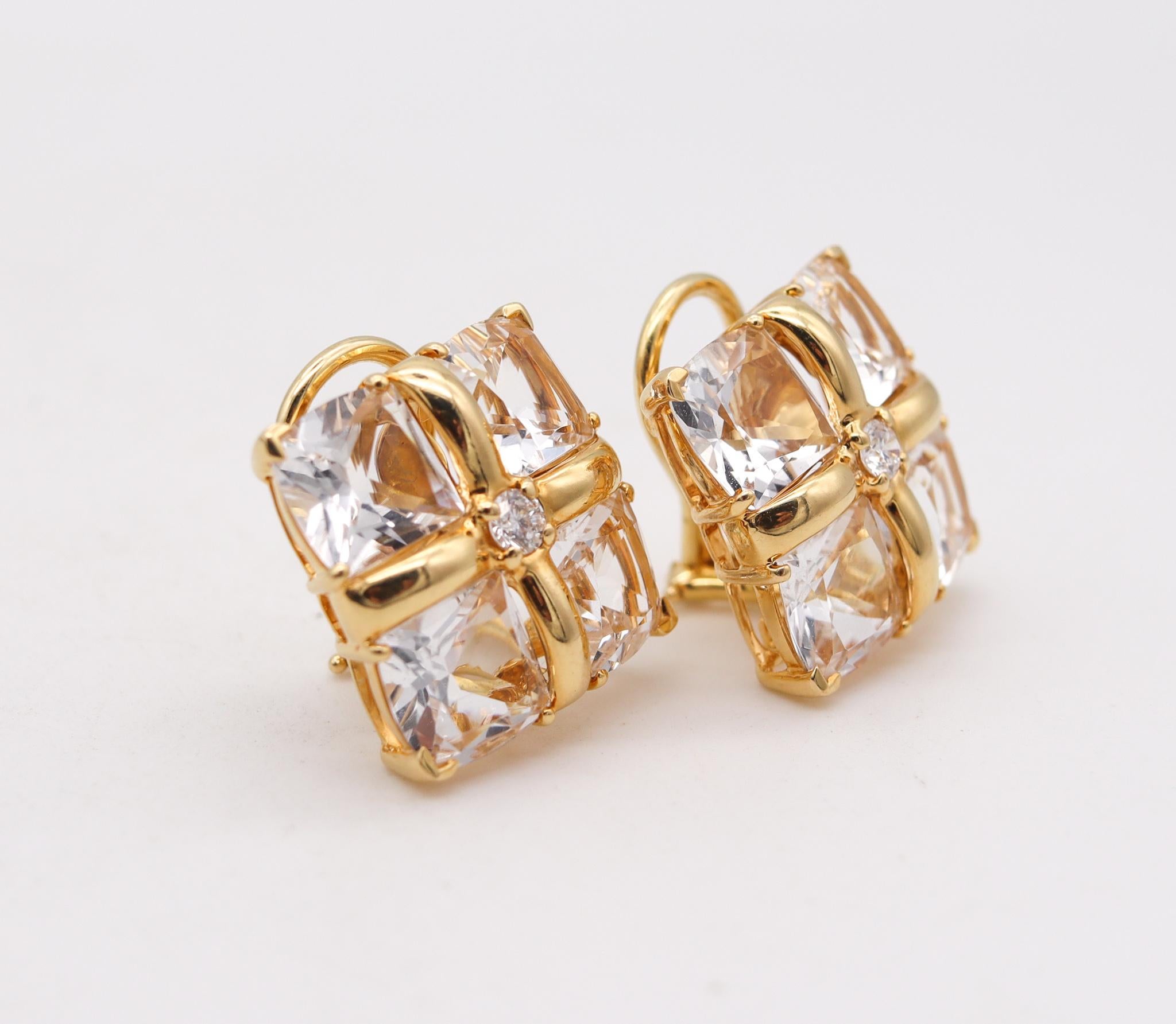 Gem set squared earrings designed by Seaman Schepps.

Nice vintage pair created in New York city at the Seaman Schepps atelier, back in the 1980. These squared clips earrings has been crafted in solid yellow gold of 18 karats, polished finish. They