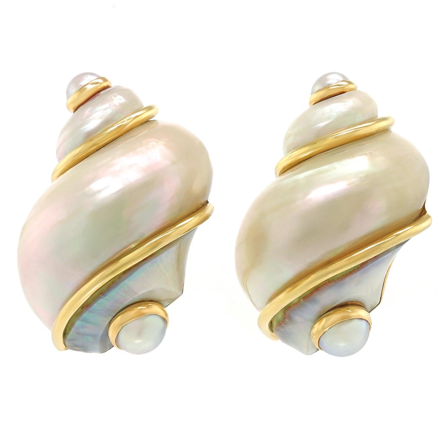 Seaman Schepps Turbo Shell Earrings In Excellent Condition In Litchfield, CT