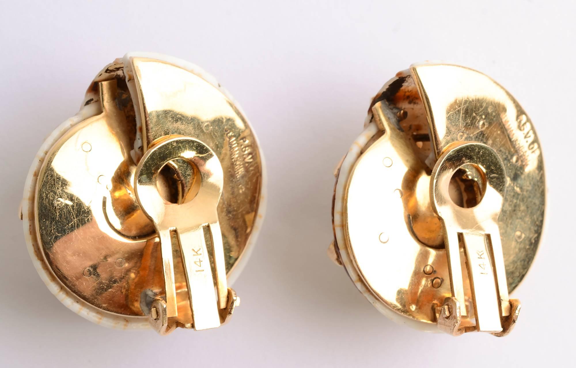 Seaman Schepps Turbo Shell Earrings In Excellent Condition For Sale In Darnestown, MD