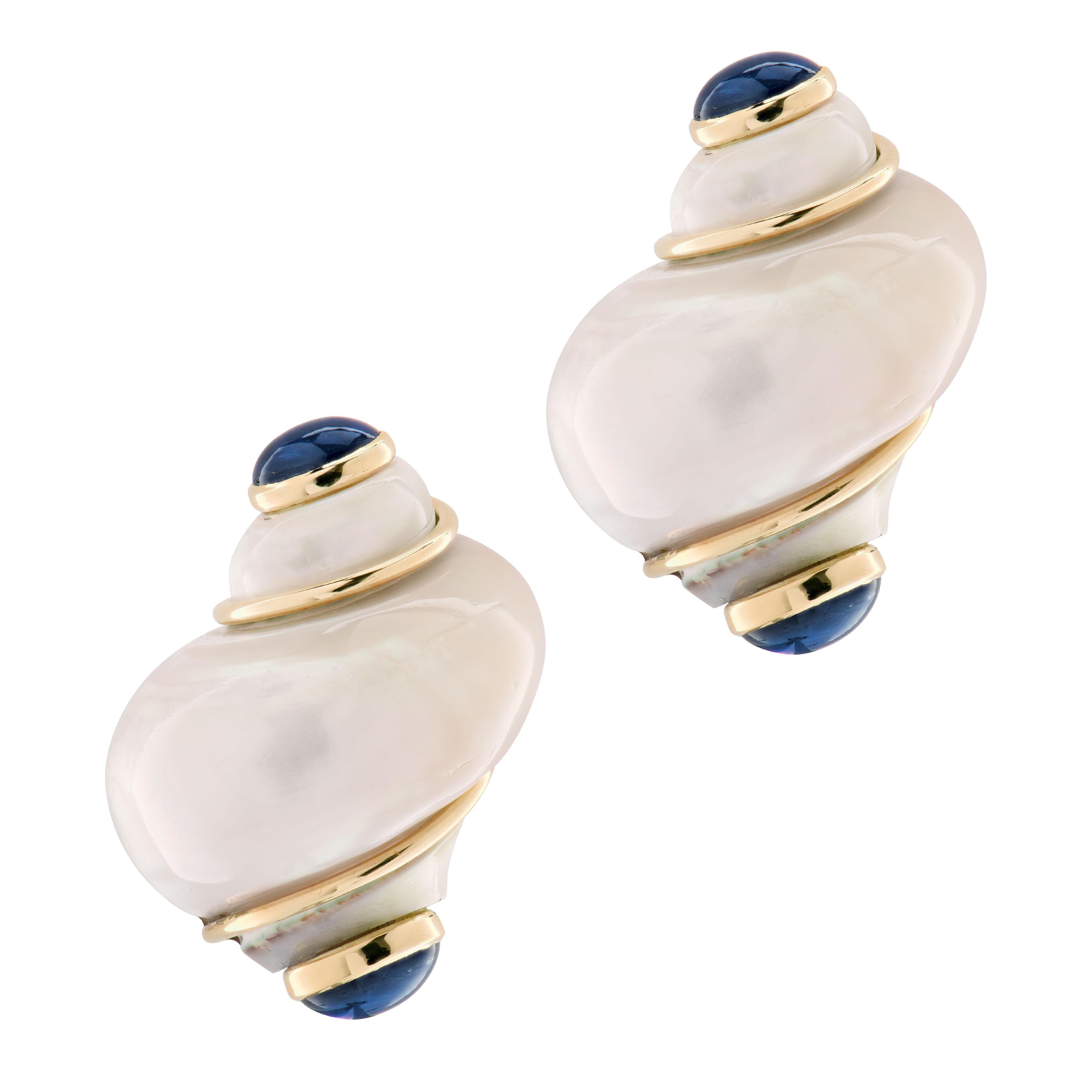 Boucles d'oreilles Seaman Schepps Turbo Shell en saphir bleu en vente 1