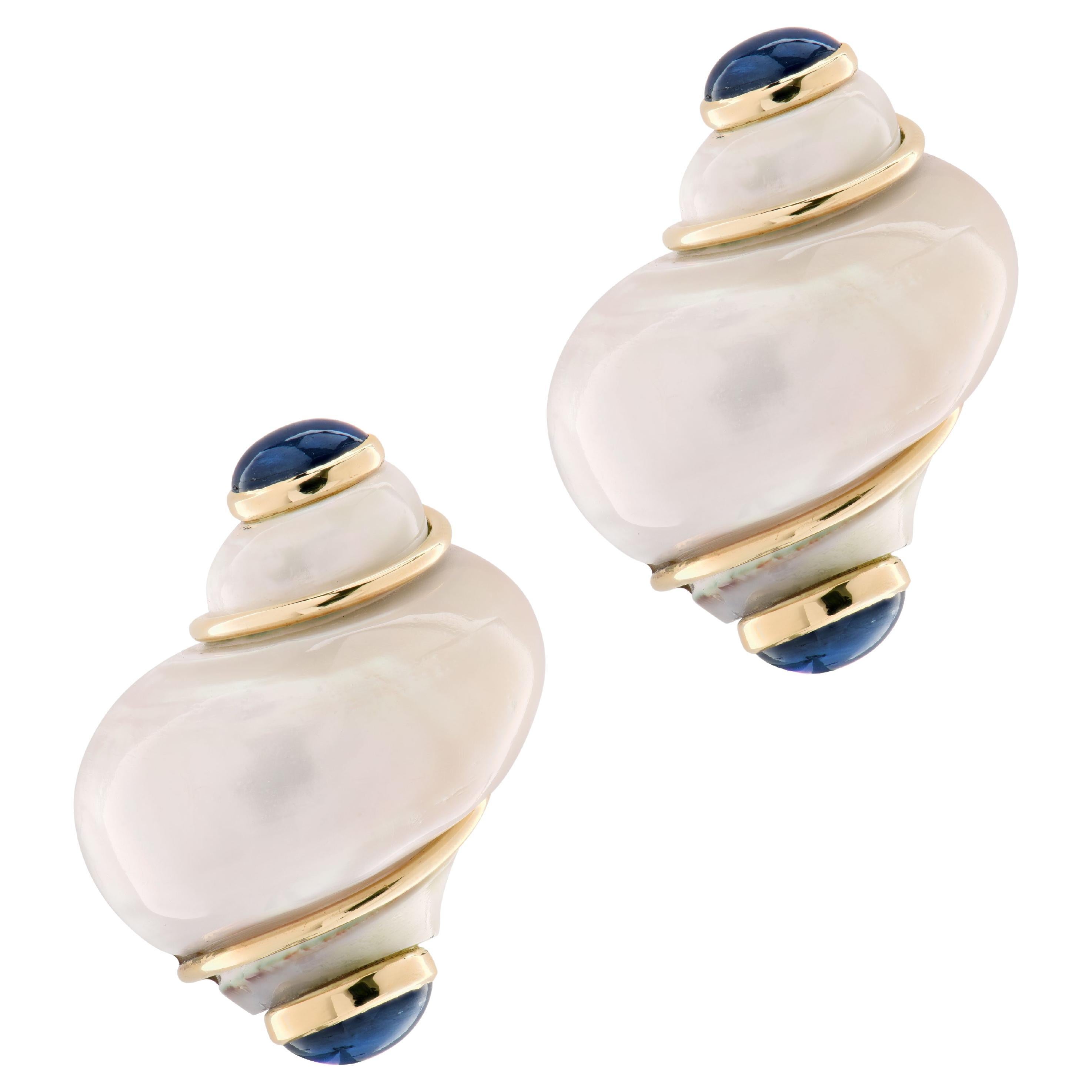 Boucles d'oreilles Seaman Schepps Turbo Shell en saphir bleu en vente