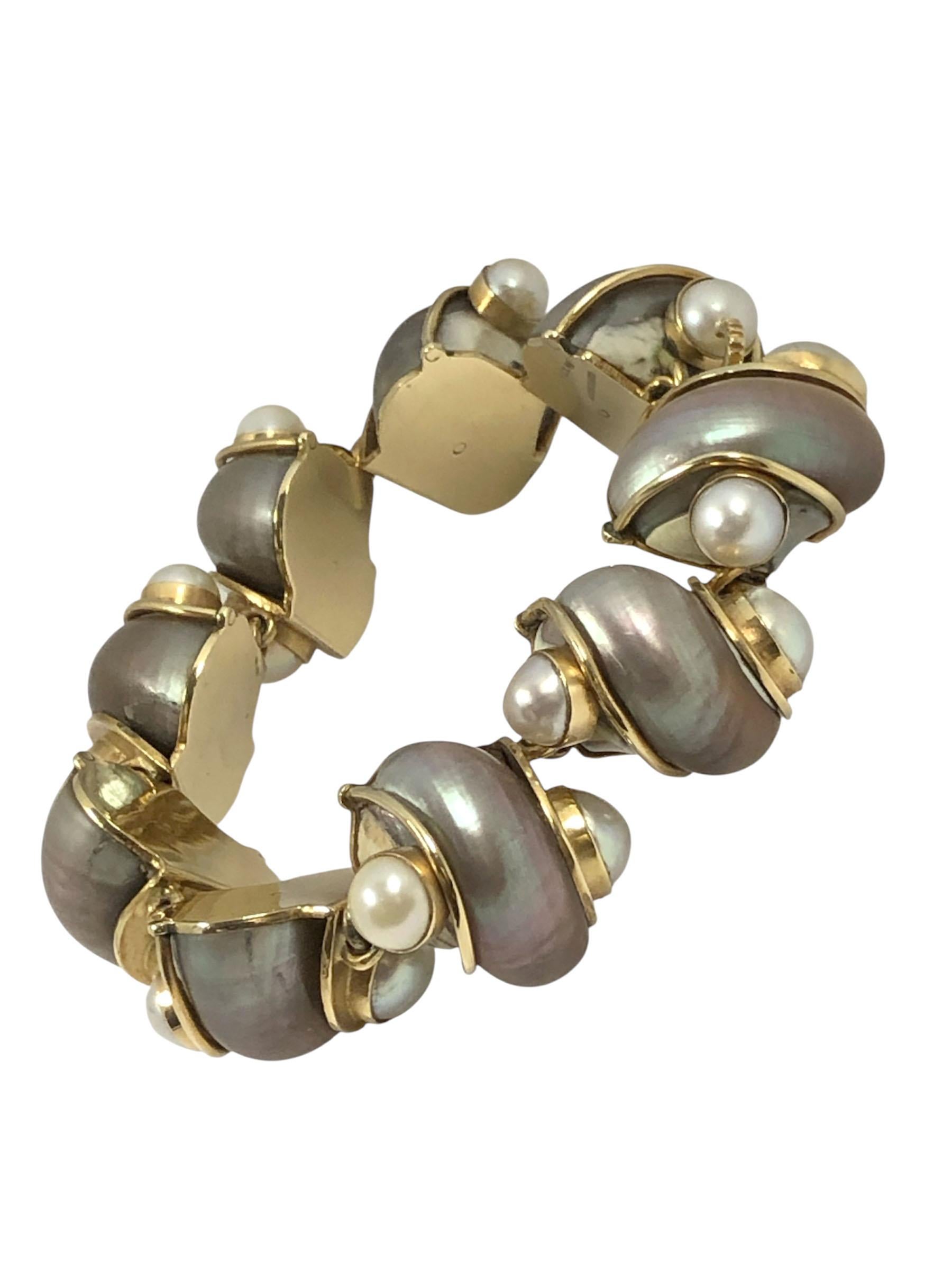 Femenino o masculino Seaman Schepps Pulsera de perlas turquesa y oro amarillo en venta