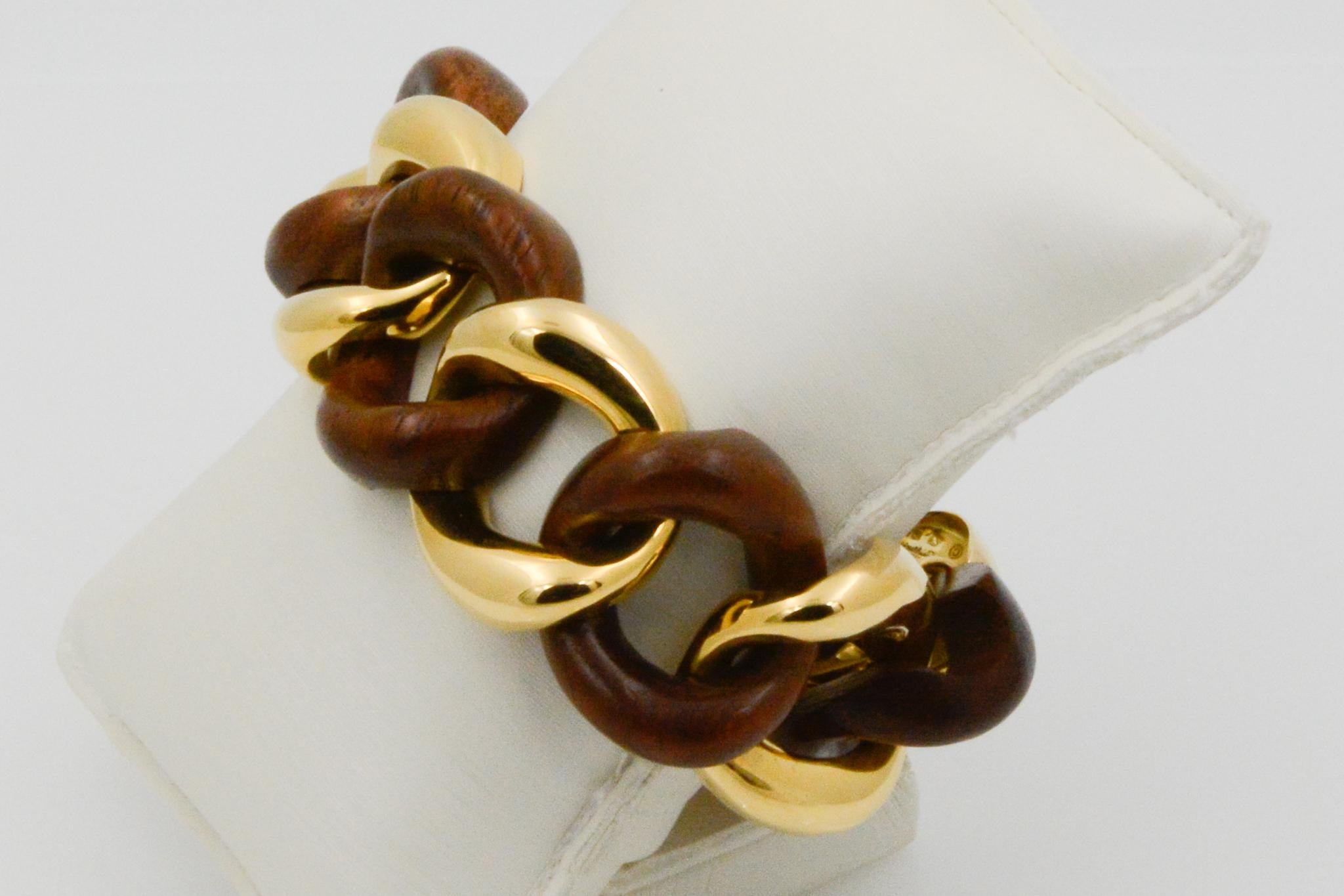 Modern Seaman Schepps Wood Curb Link 18 Karat Yellow Gold Bracelet