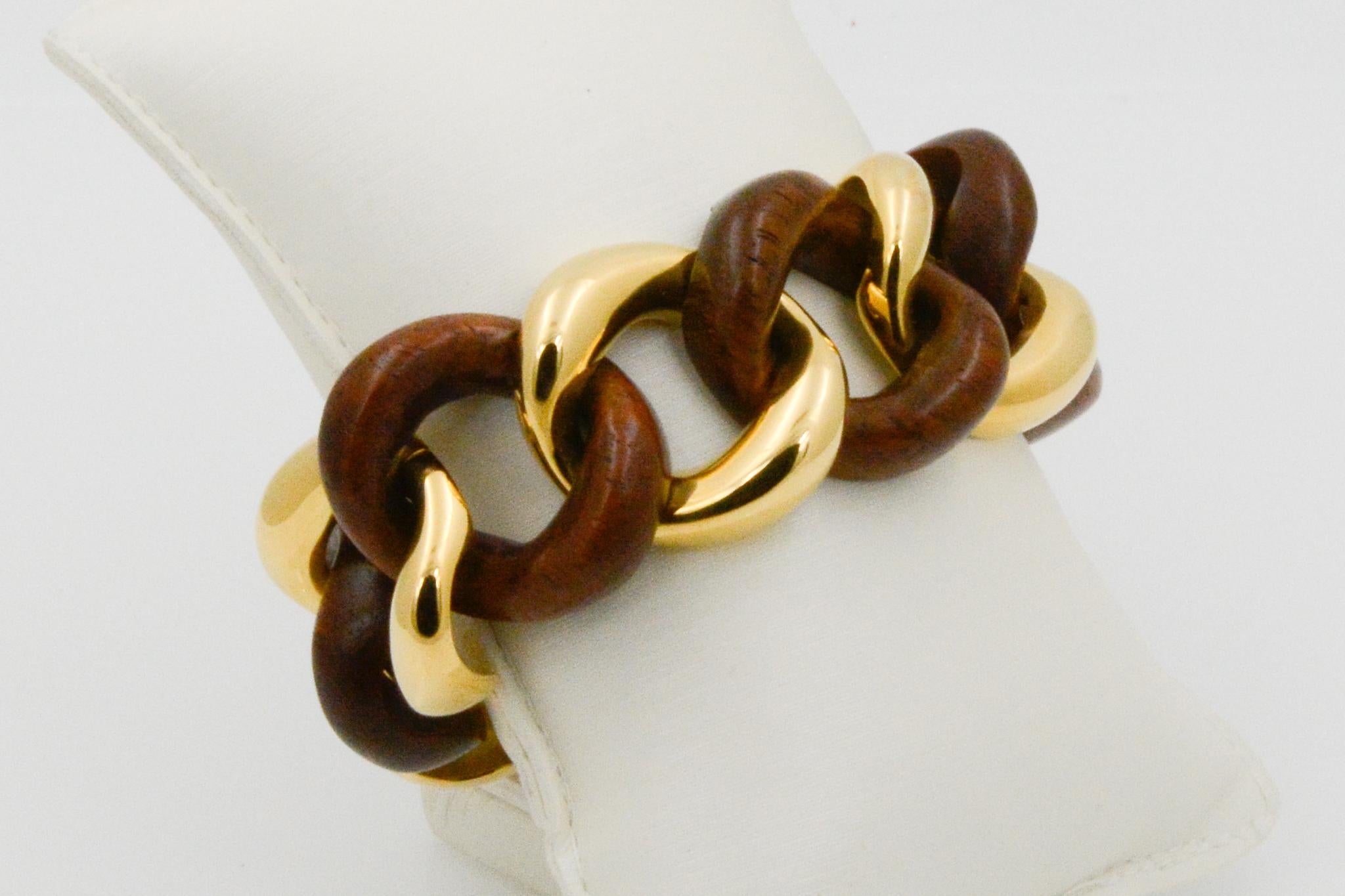 Seaman Schepps Wood Curb Link 18 Karat Yellow Gold Bracelet 1