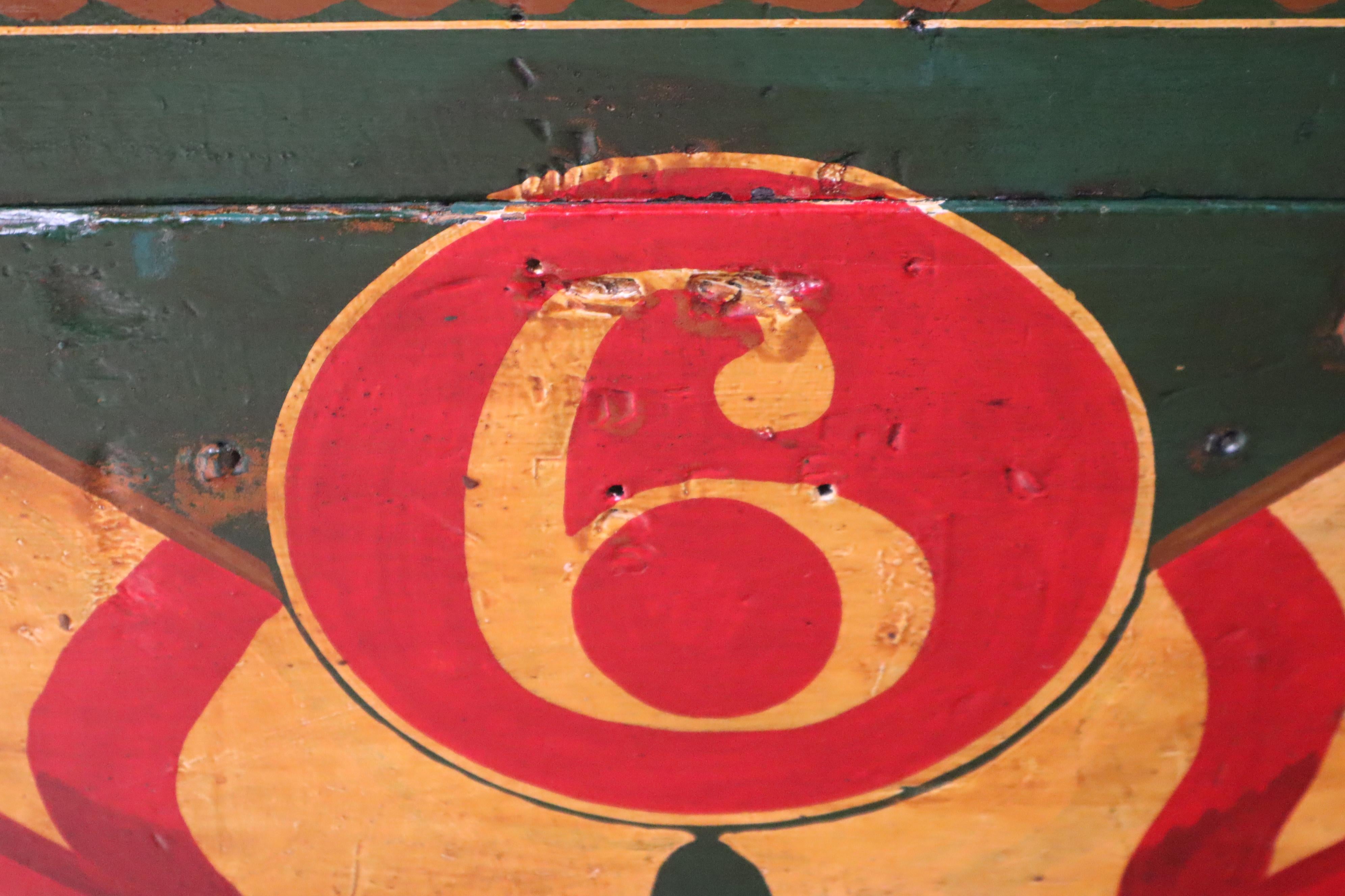 Coffre de matelot du voilier Neptune V.I.I. Jeux de cartes en vente 6