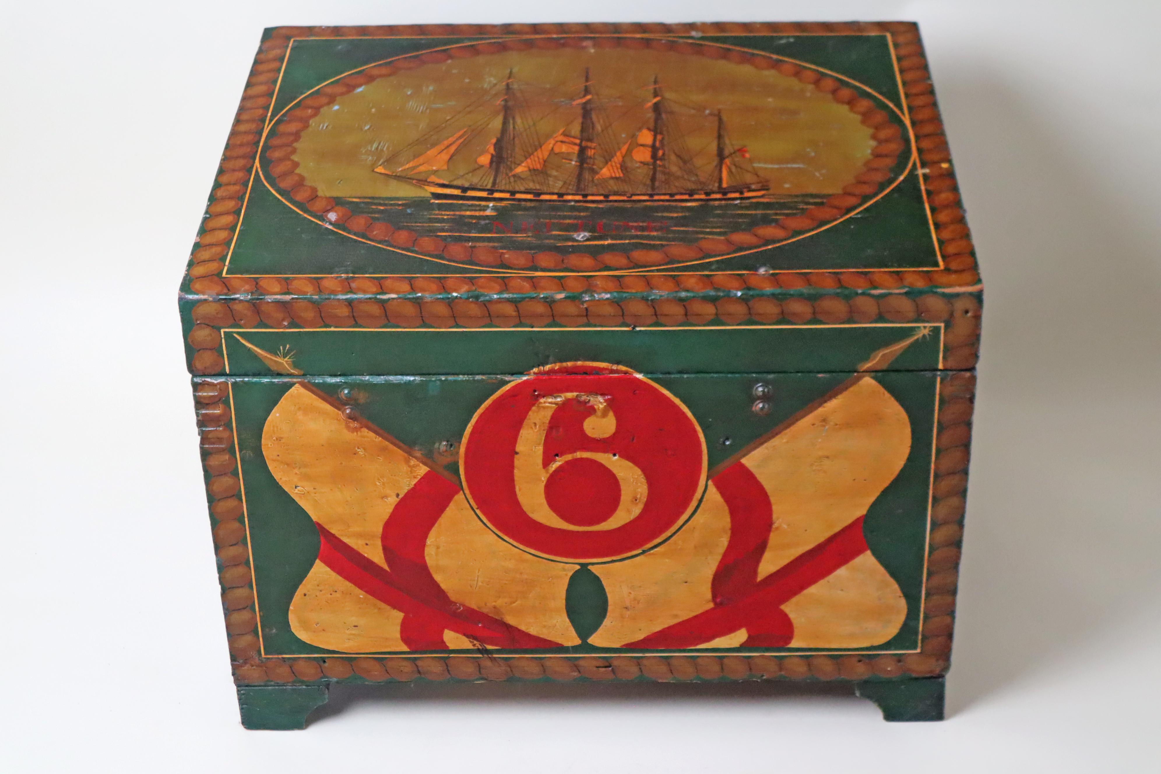 Coffre de matelot du voilier Neptune V.I.I. Jeux de cartes en vente 7