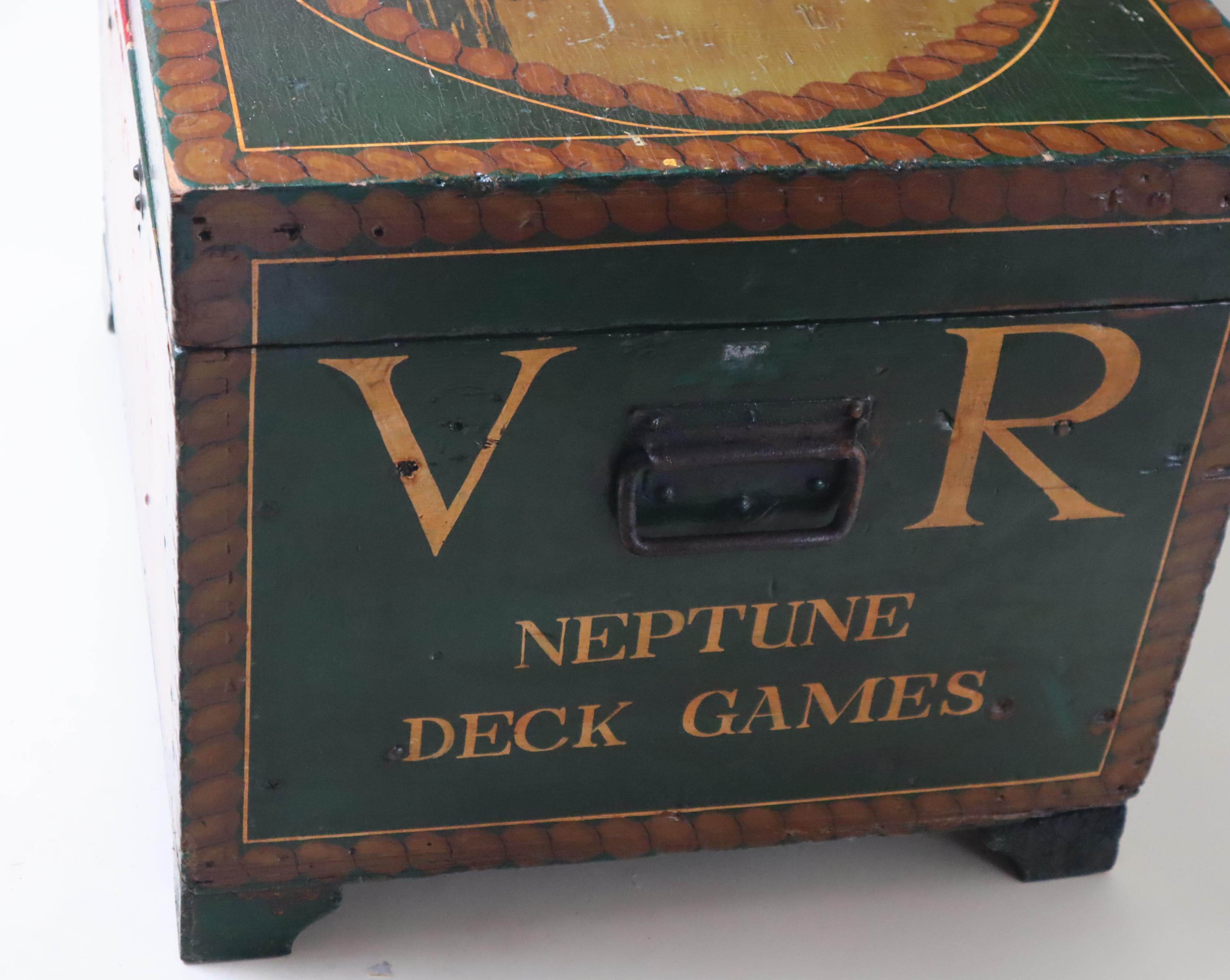 Fin du XIXe siècle Coffre de matelot du voilier Neptune V.I.I. Jeux de cartes en vente