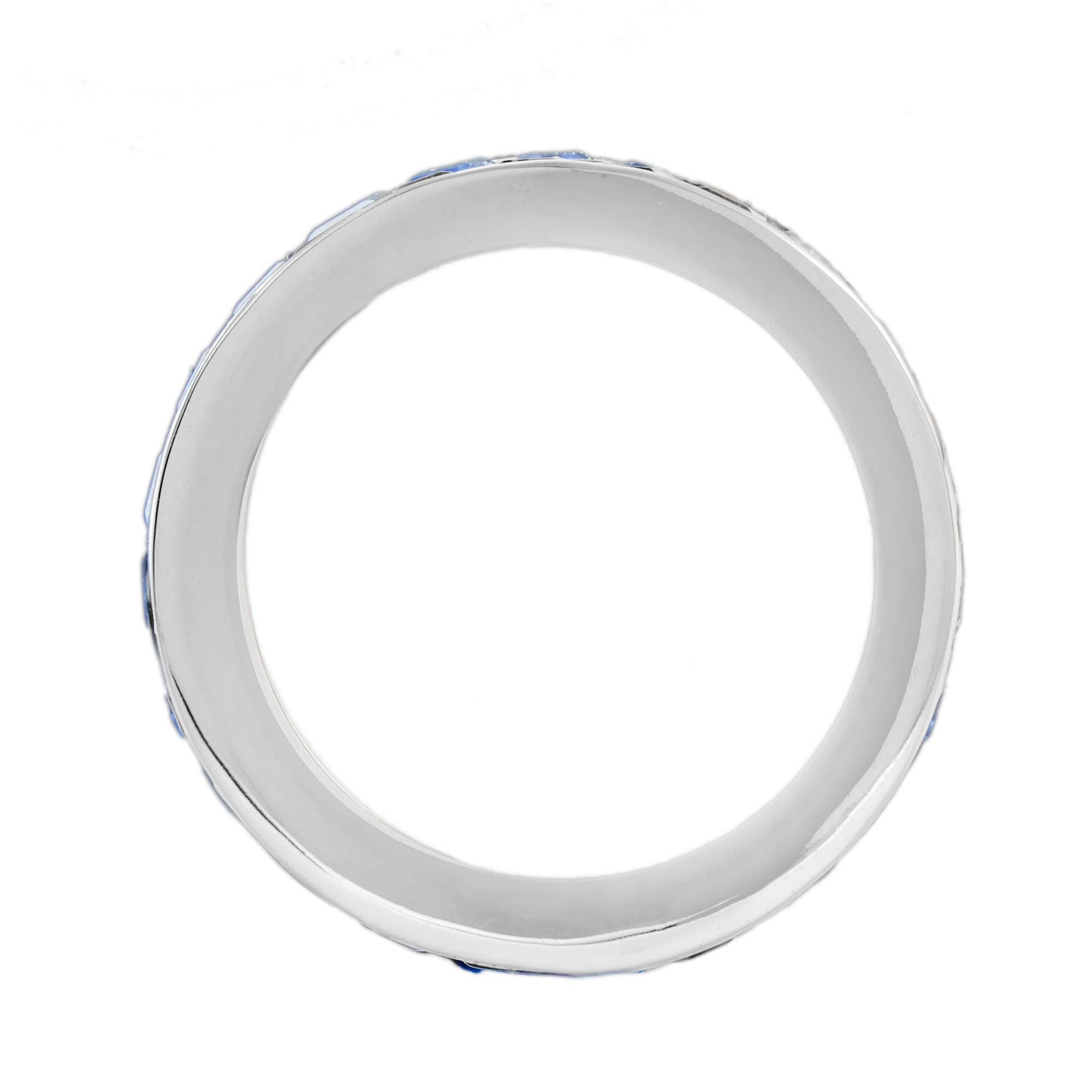 Bague unisexe sans couture en or blanc 18 carats avec baguette de saphir bleu Pour femmes en vente