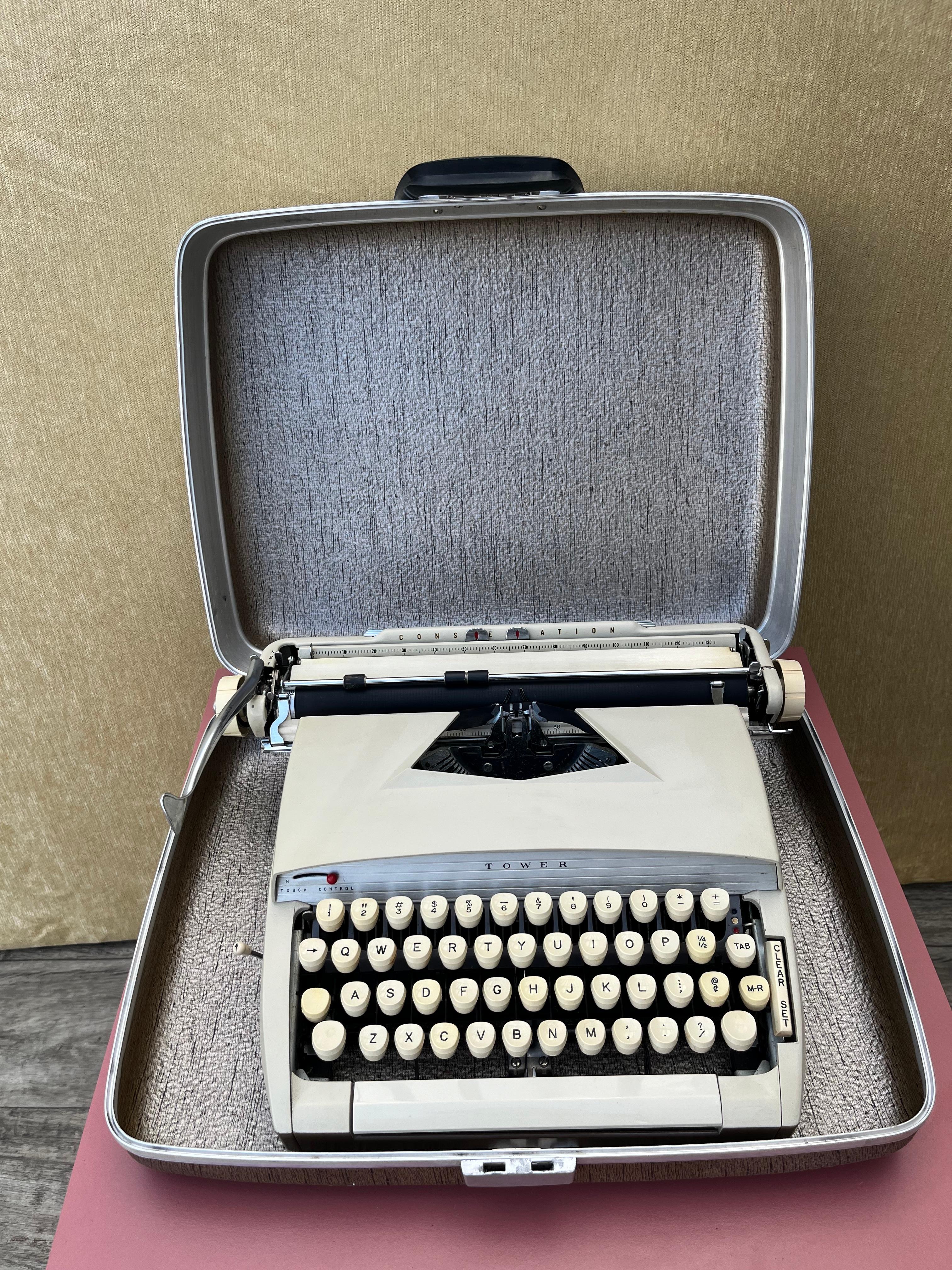 Mid-20th Century Sears Tower Constellation Portable Typewriter W/Metal Case. Circa 1960s. For Sale