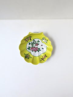 Seashell Porcelain Jewelry or Soap Dish Yellow Scallop Design