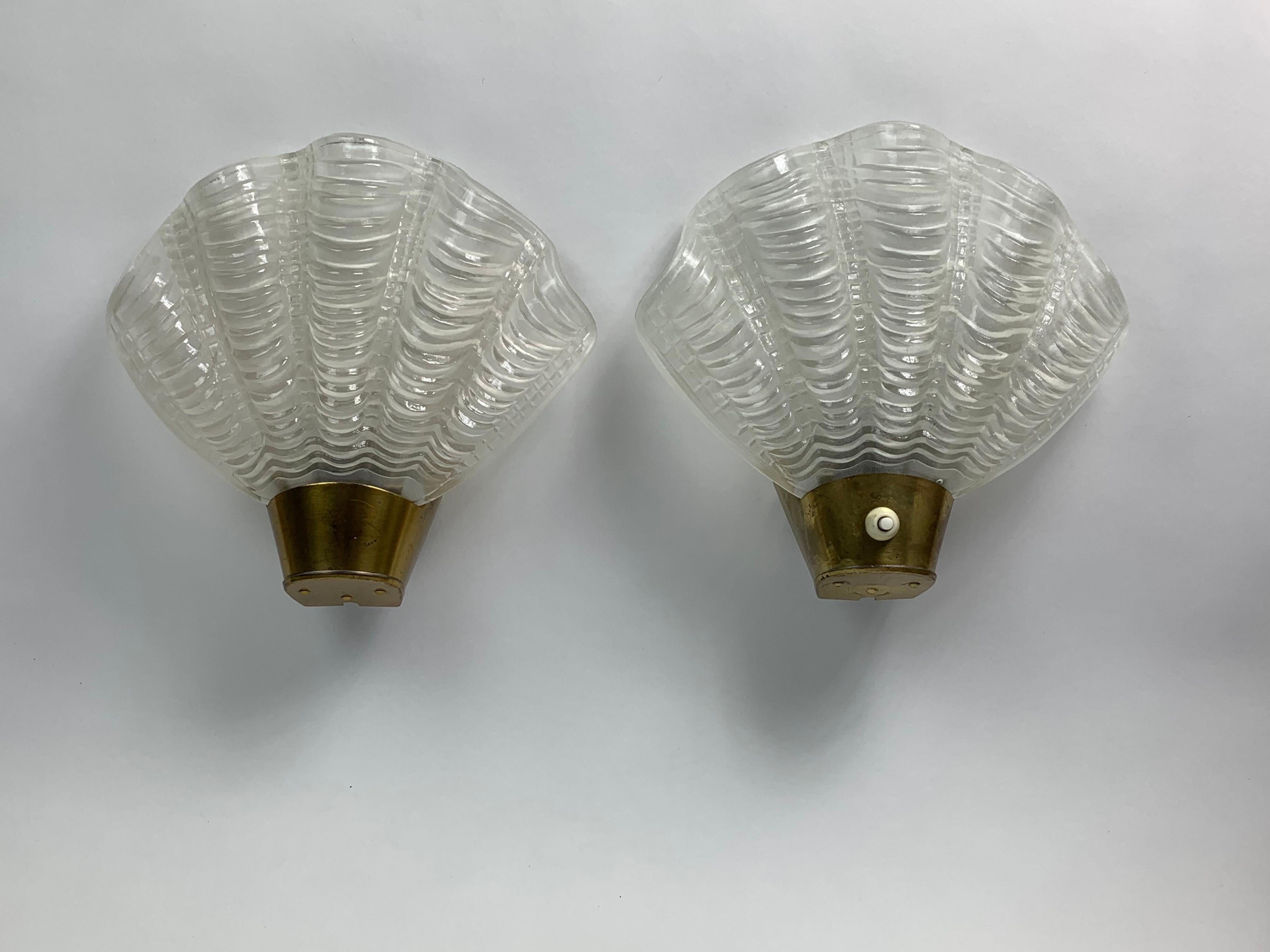 English Seashell Sconces Glass and Brass, 1950, Sweden For Sale