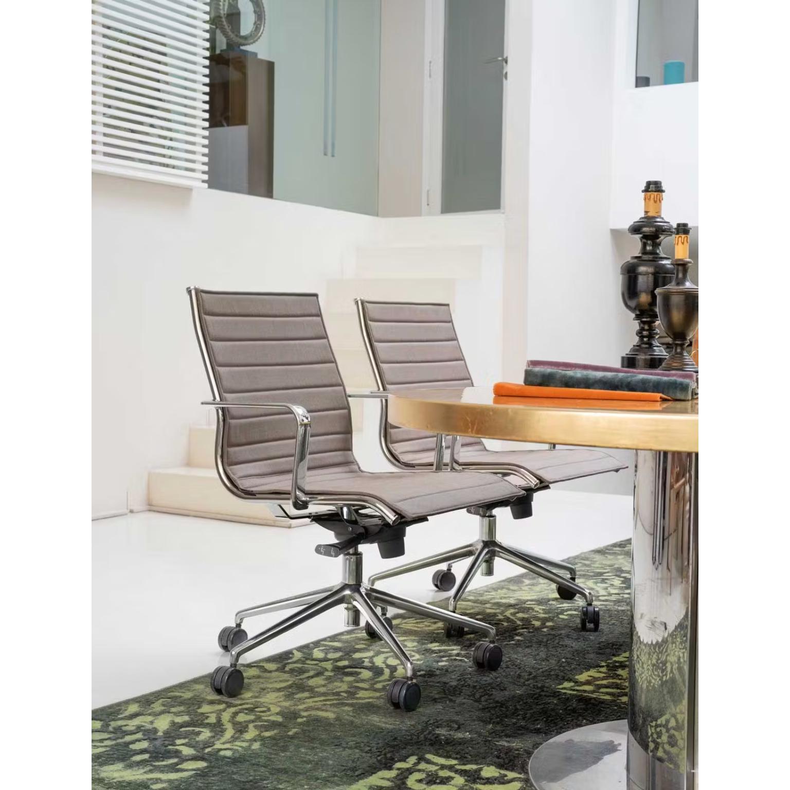 Season Slim High Backrest Executive Upholstered Armchair by Quinti Sedute In New Condition For Sale In Geneve, CH