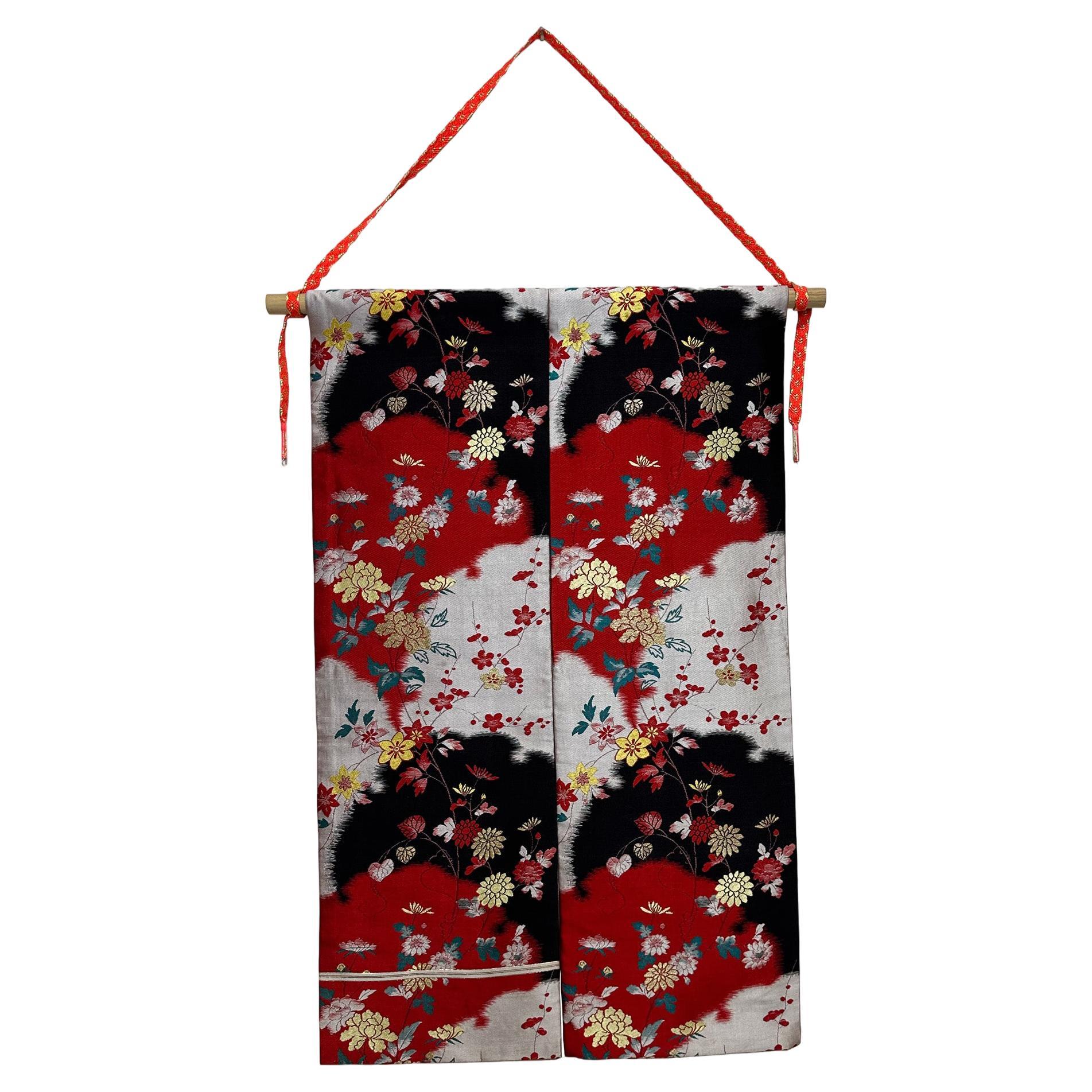 „Seasonal Blessings“ von Kimono-Couture, Japanische Kunst / Kimono-Wandteppich