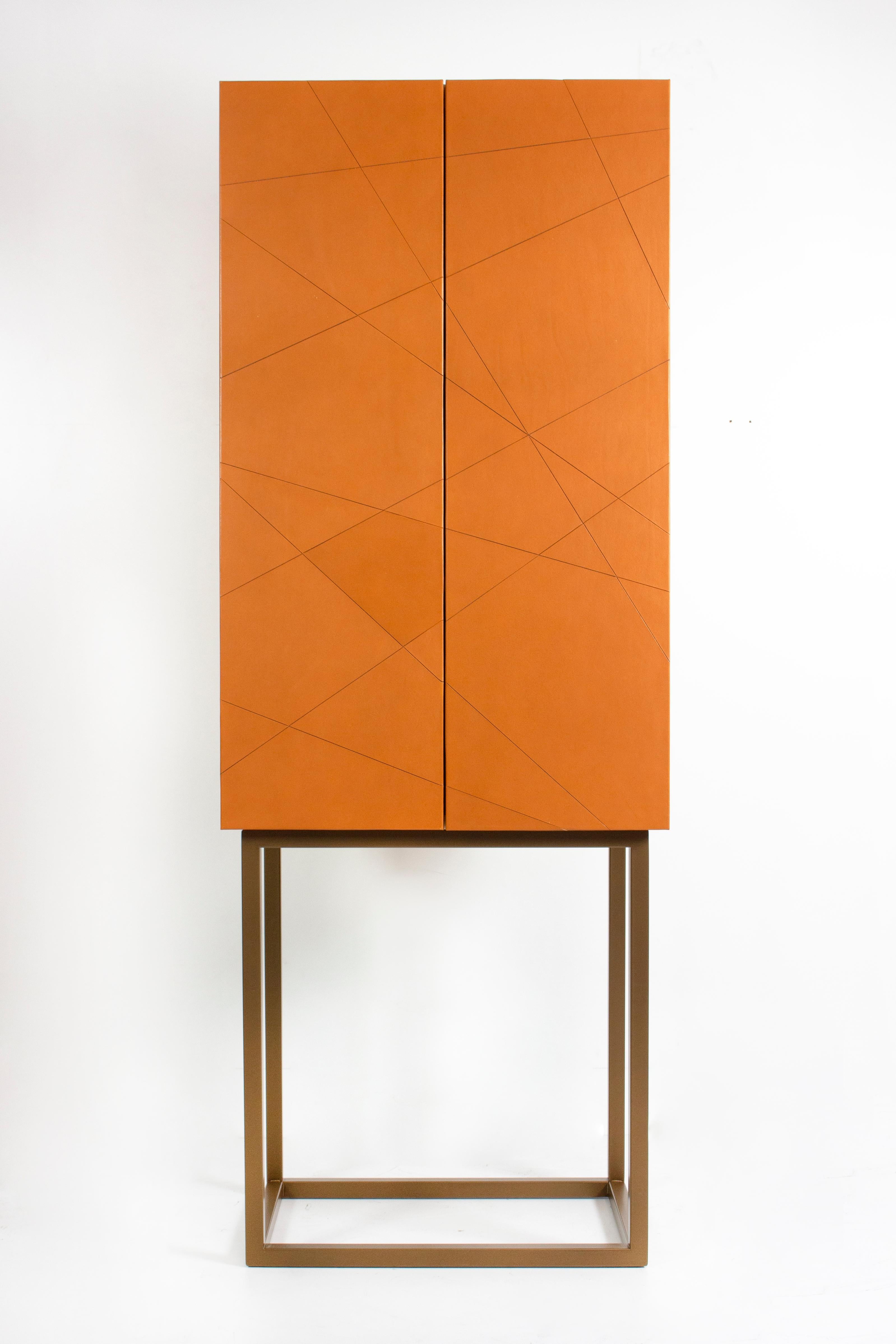 XXI secolo e contemporaneo Mobiletto Seasons in Wood laminato, metallo e pelle di Oscar Maschera in vendita