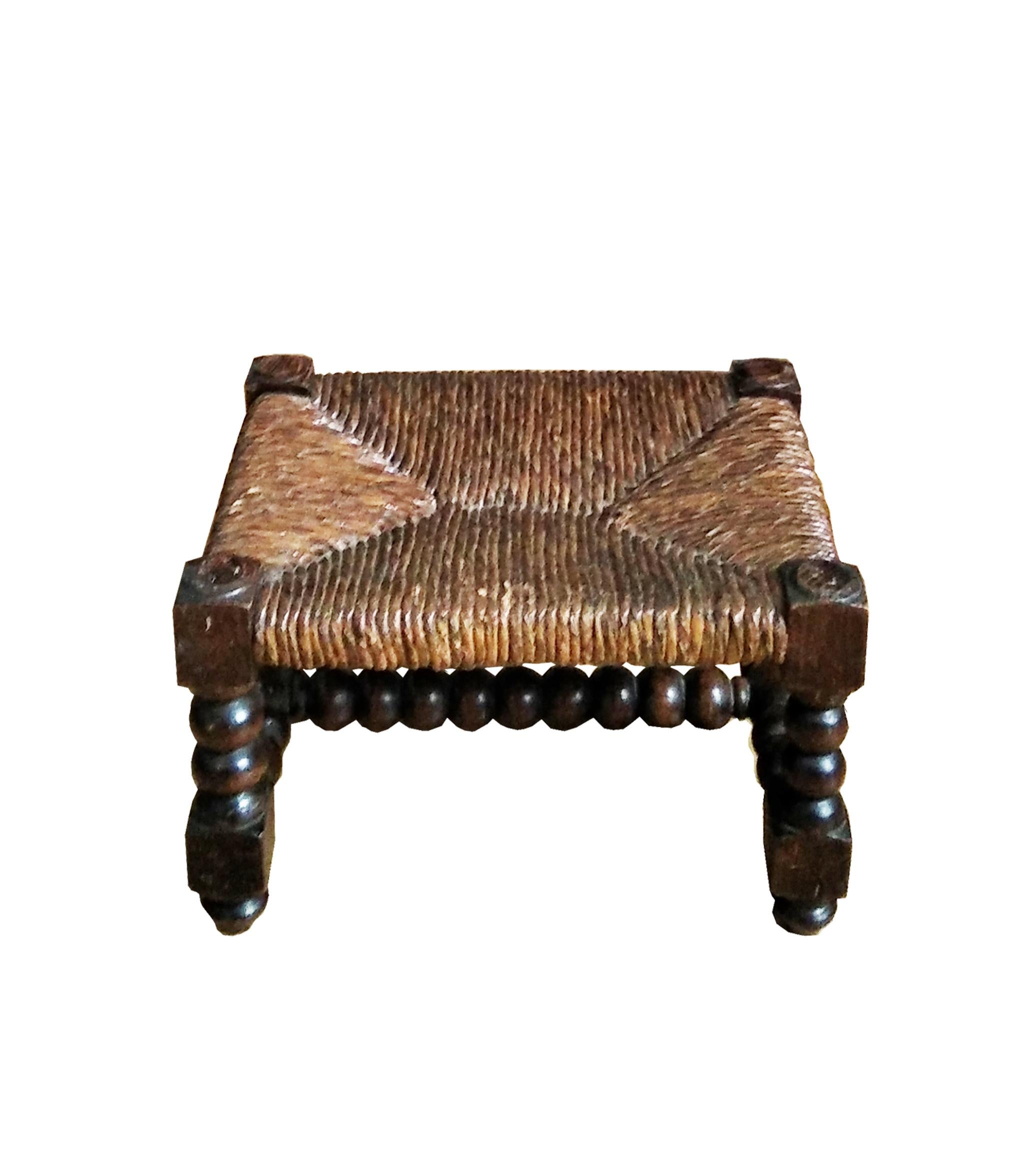 Stool  with Footstools Turned Legs and Natural Fiber Seat In Good Condition In Mombuey, Zamora