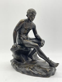 Seated athletic bronze sculpture / Figure Greek - Roman mythology