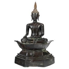 Seated Buddha in Patinated Bronze, Circa 17th Century.
