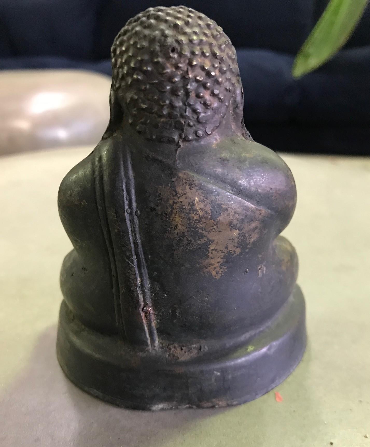 Seated Laughing Jolly Bronze Buddha Sculpture, 18th-19th Century In Good Condition For Sale In Studio City, CA