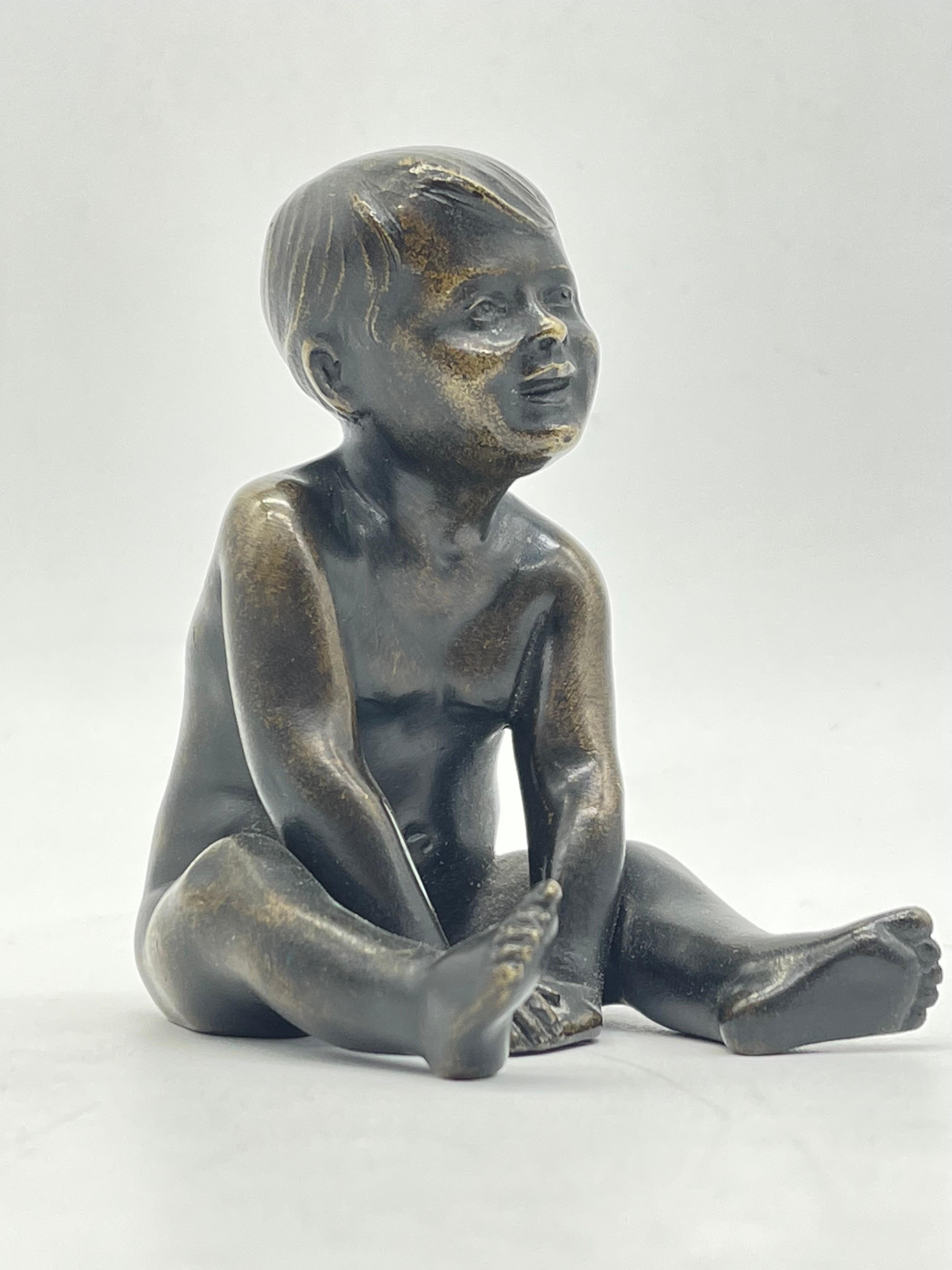 19th Century Seated little Boy/Child, solid Bronze Sculpture/Figure

 Germany - solid Bronze Sculpture.

The condition can be seen in the pictures.