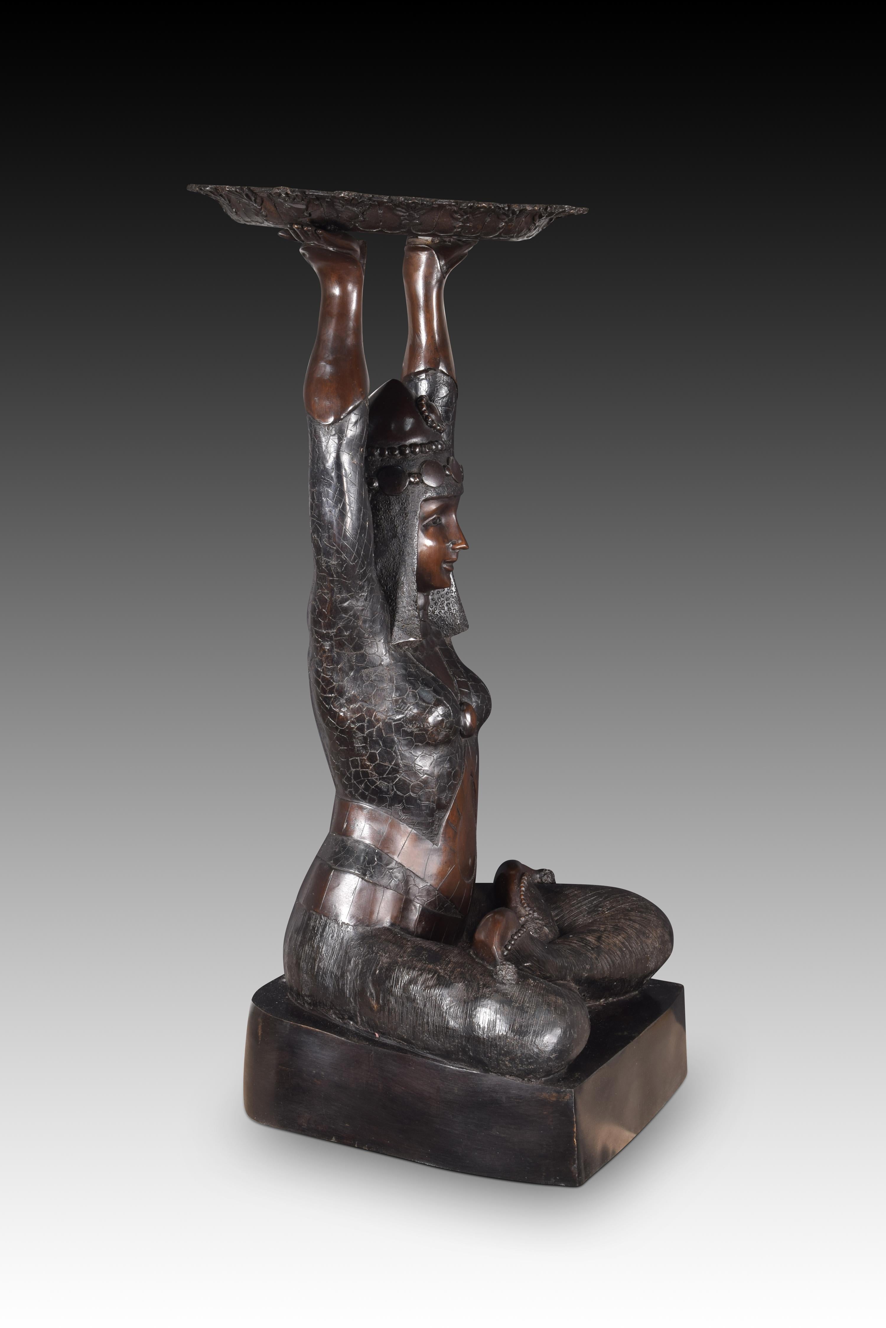 Other Seated offering lady. Bronze. 20th century, after Art Dèco. For Sale