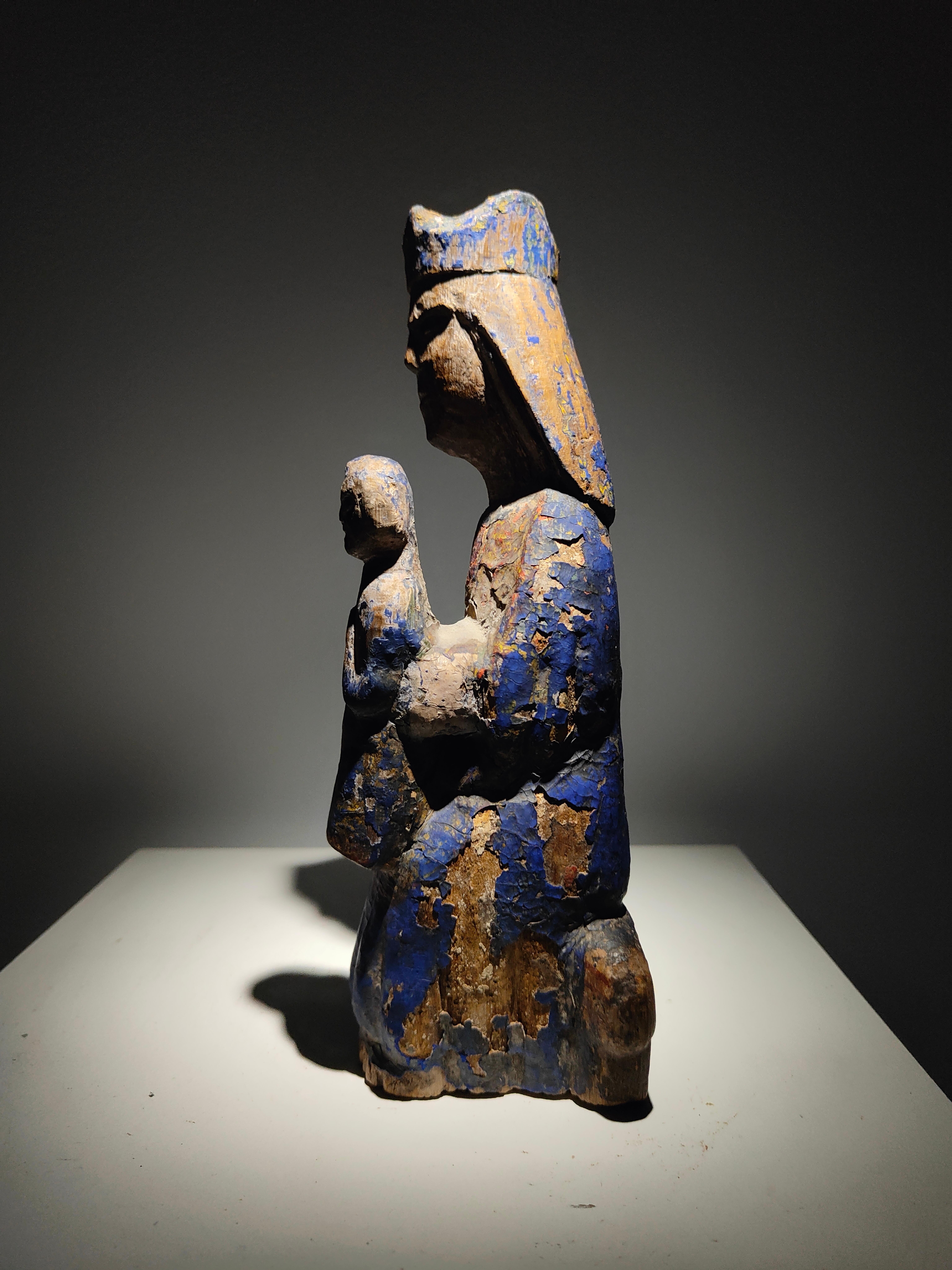  Seated Virgin with Child (Sedes Sapientiae) from the 12th Century in Spain For Sale 2