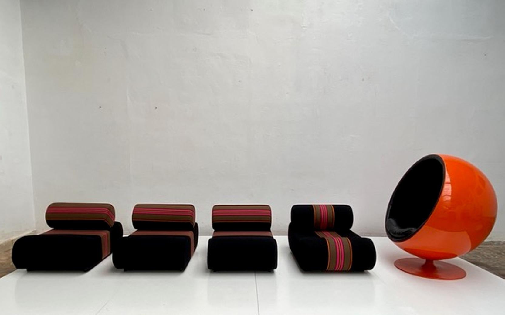 Sitzmöbel als minimalistische Skulptur, 4 Elemente von Uredat, 1969, Mohair-Polsterung im Angebot 7
