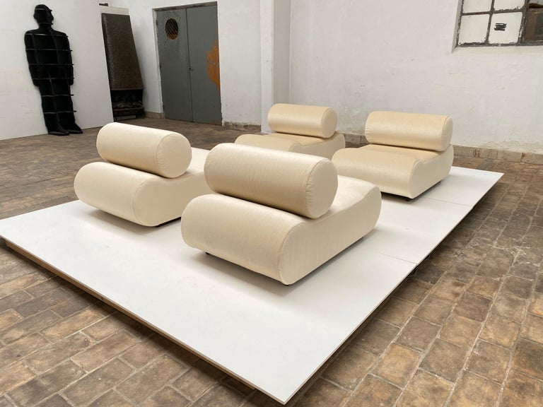 Mid-20th Century Seating as Minimalist Sculpture, 4 Elements by Uredat, 1969, Mohair Upholstery For Sale
