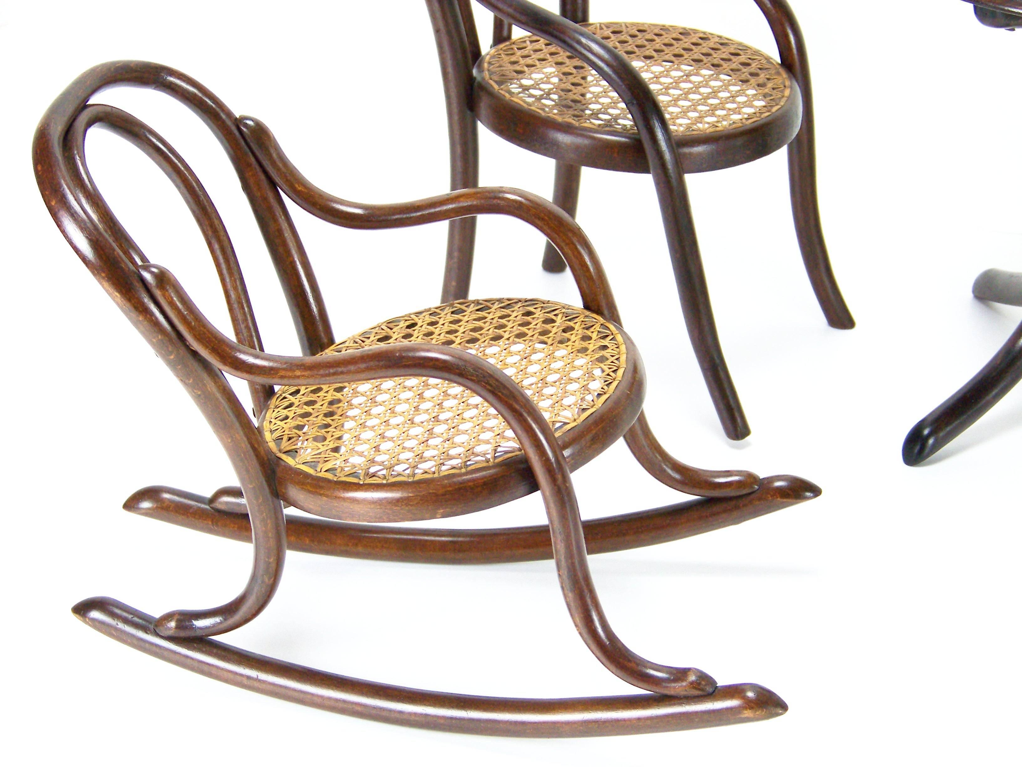 Austrian Seating for Dolls Thonet, circa 1890 For Sale