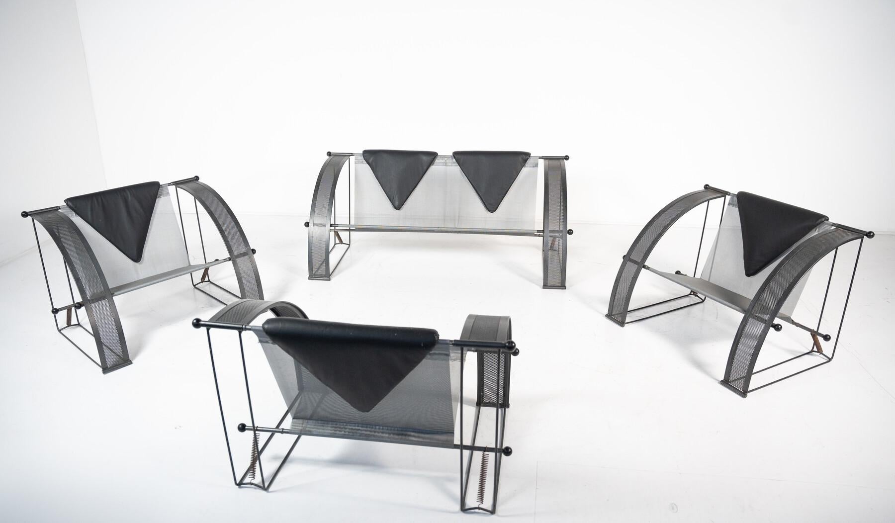 Ensemble de sièges dans le style de Mario Botta, Italie, années 1980 en vente 5