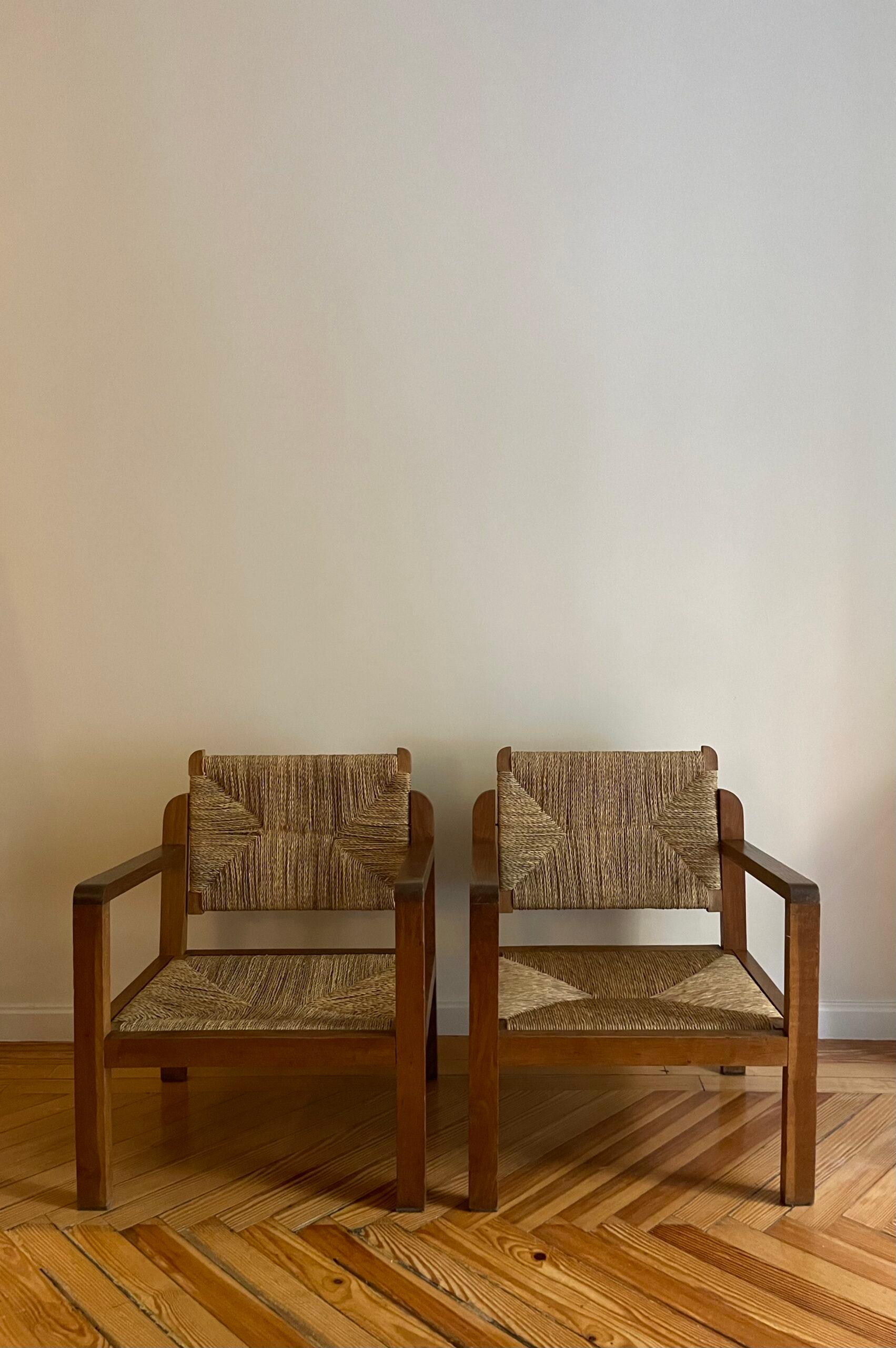 Coppia di poltrone di Adrien Audoux & Frida Minet, seduta e schienale in corda e Oak. Sud della Francia, Saint Tropez, anni '50.

