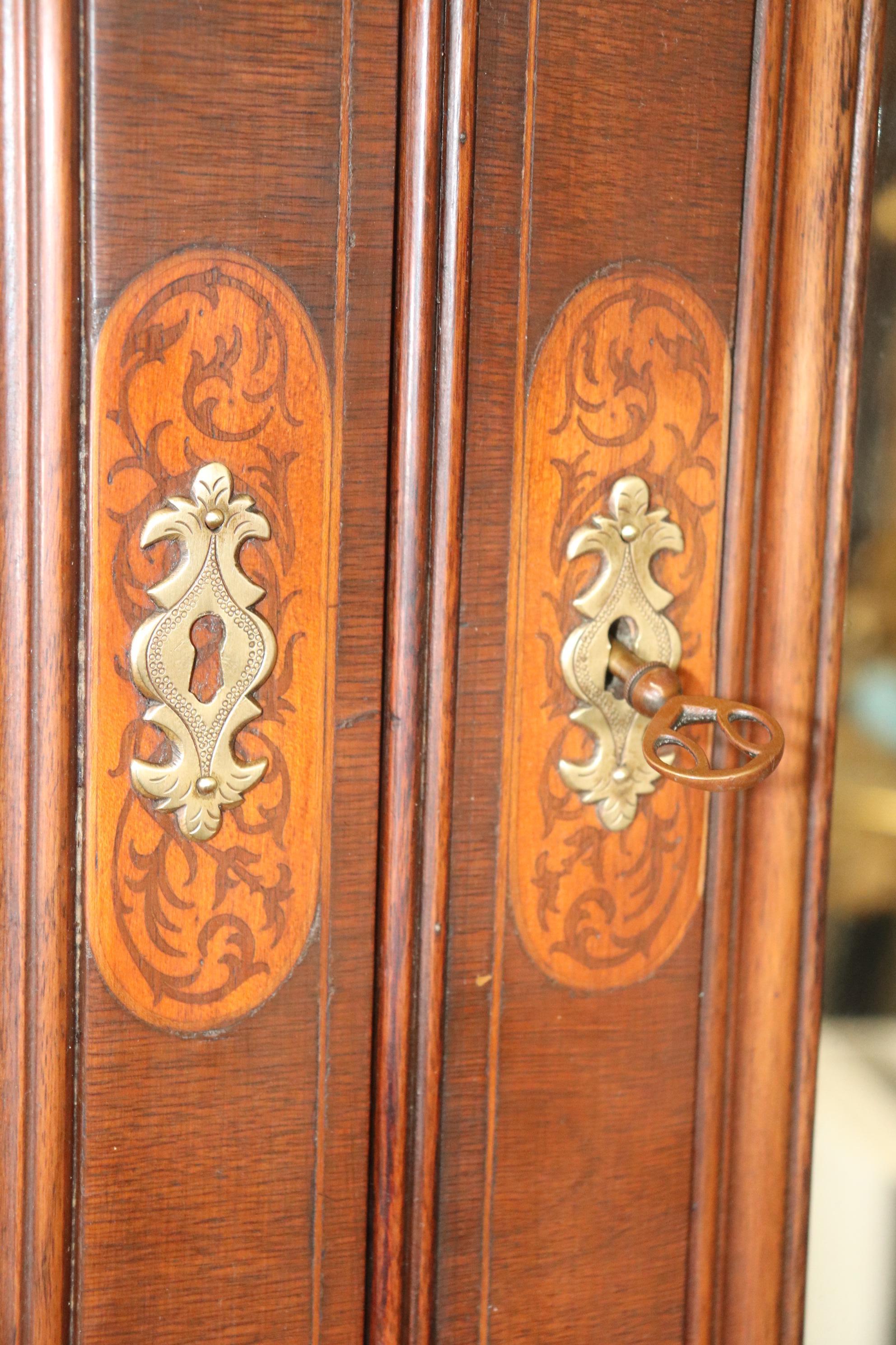 Mid-20th Century Seaweed Inlaid Walnut Mirrored Tombstone Georgian Secretary Desk Bookcase Top For Sale