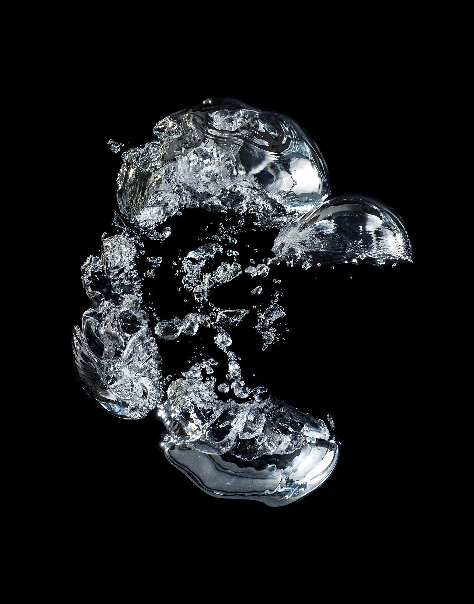 Seb Janiak Abstract Photograph – Bulle Gravity Bulle d'Air 04