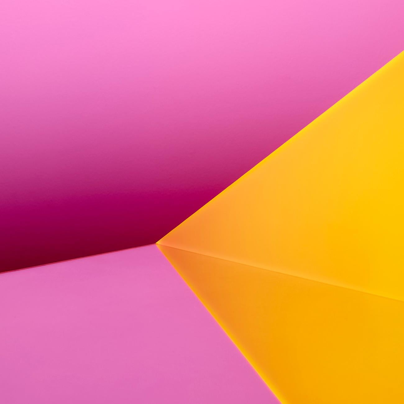 Diptychon Nr. 57805 / Nr. 57806 (Abstrakte Fotografie) (Violett), Abstract Photograph, von Sebastiaan Knot
