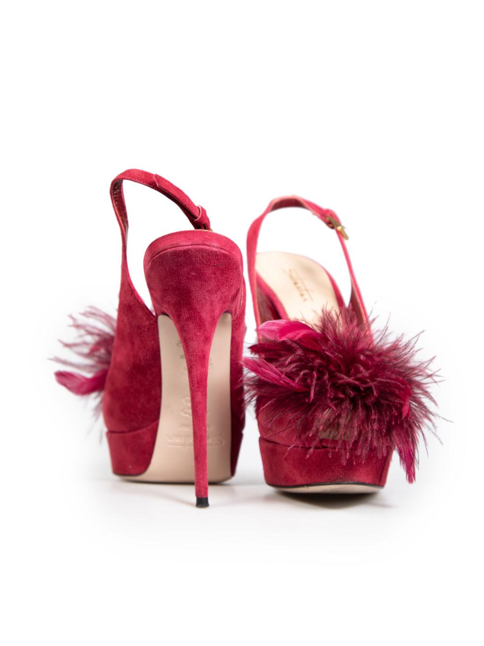 Rouge Sebastian, talons en daim bordeaux bordés de plumes, taille IT 40 en vente