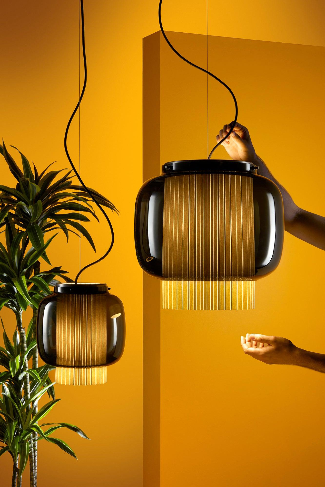 Sebastian Herkner Manila T GR Graphite Grigio Opaco Tessile Nero Diffusore in vetro In condizioni Nuovo in vendita a Barcelona, Barcelona