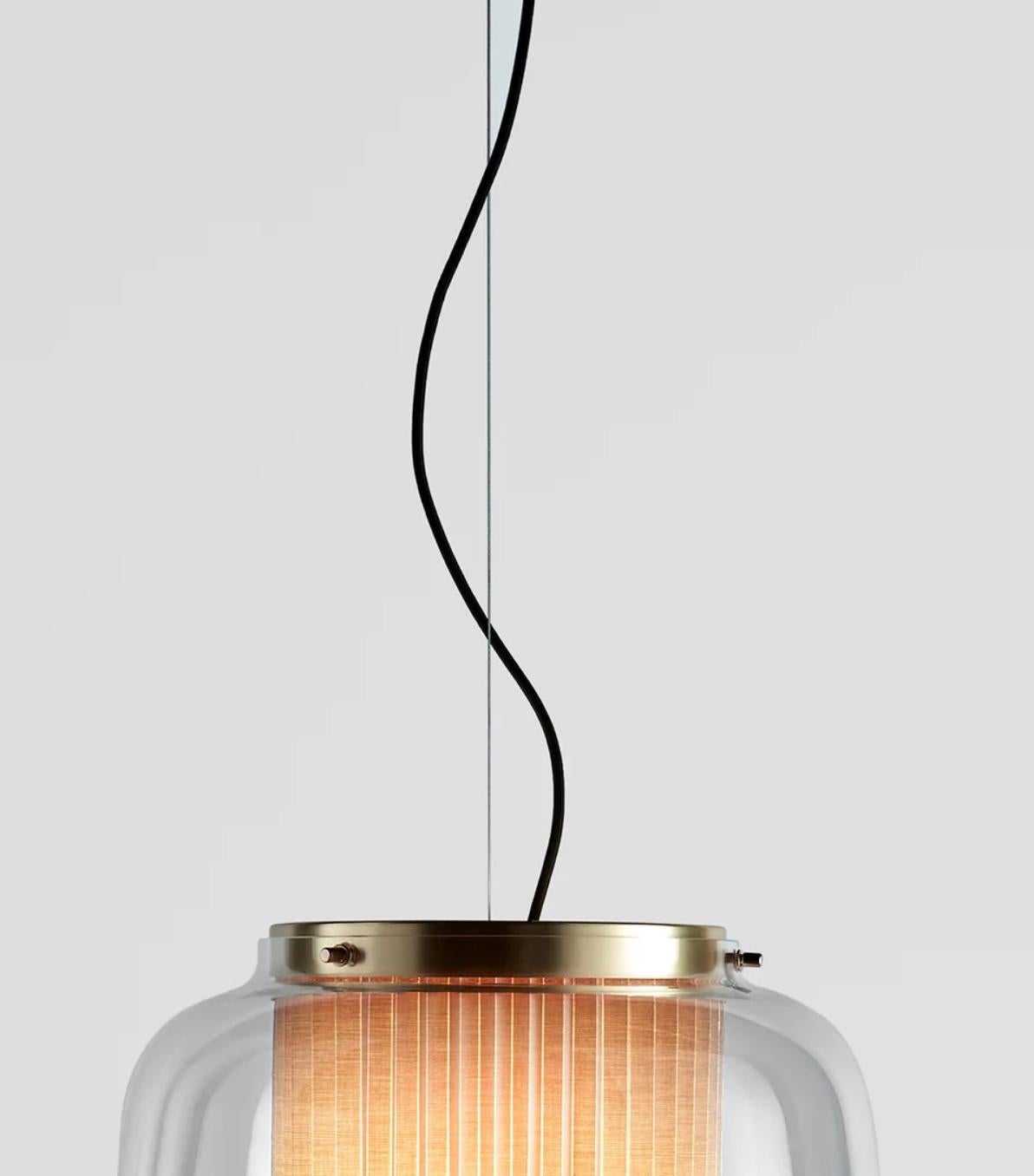 Mid-Century moderno Sebastian Herkner Manila T Pe Beige Lampada a sospensione in tessuto per Parachilna in vendita