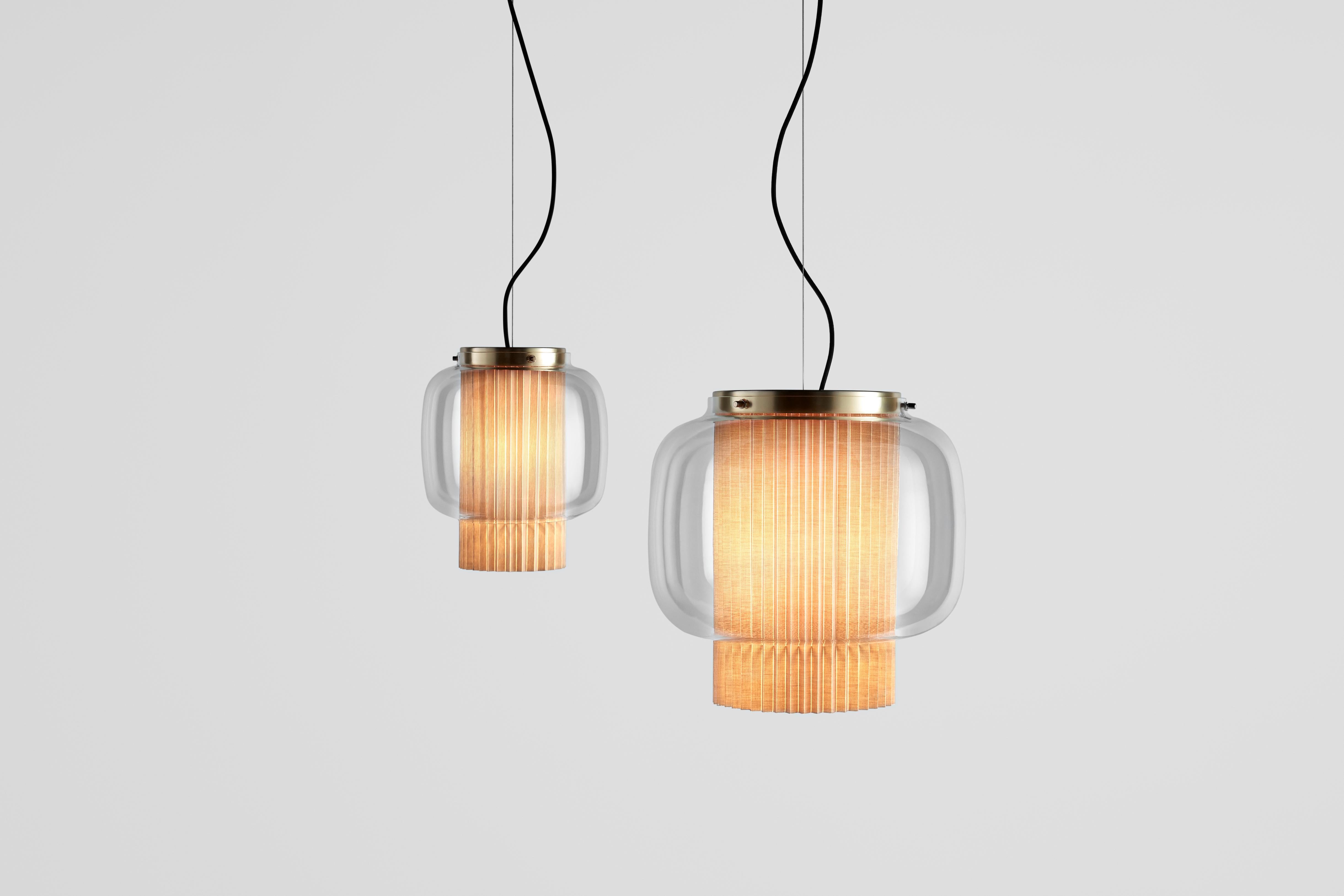 Mid-Century moderno Sebastian Herkner Manila T PE Golden Matte Beige Tessile Vetro Trasparente in vendita
