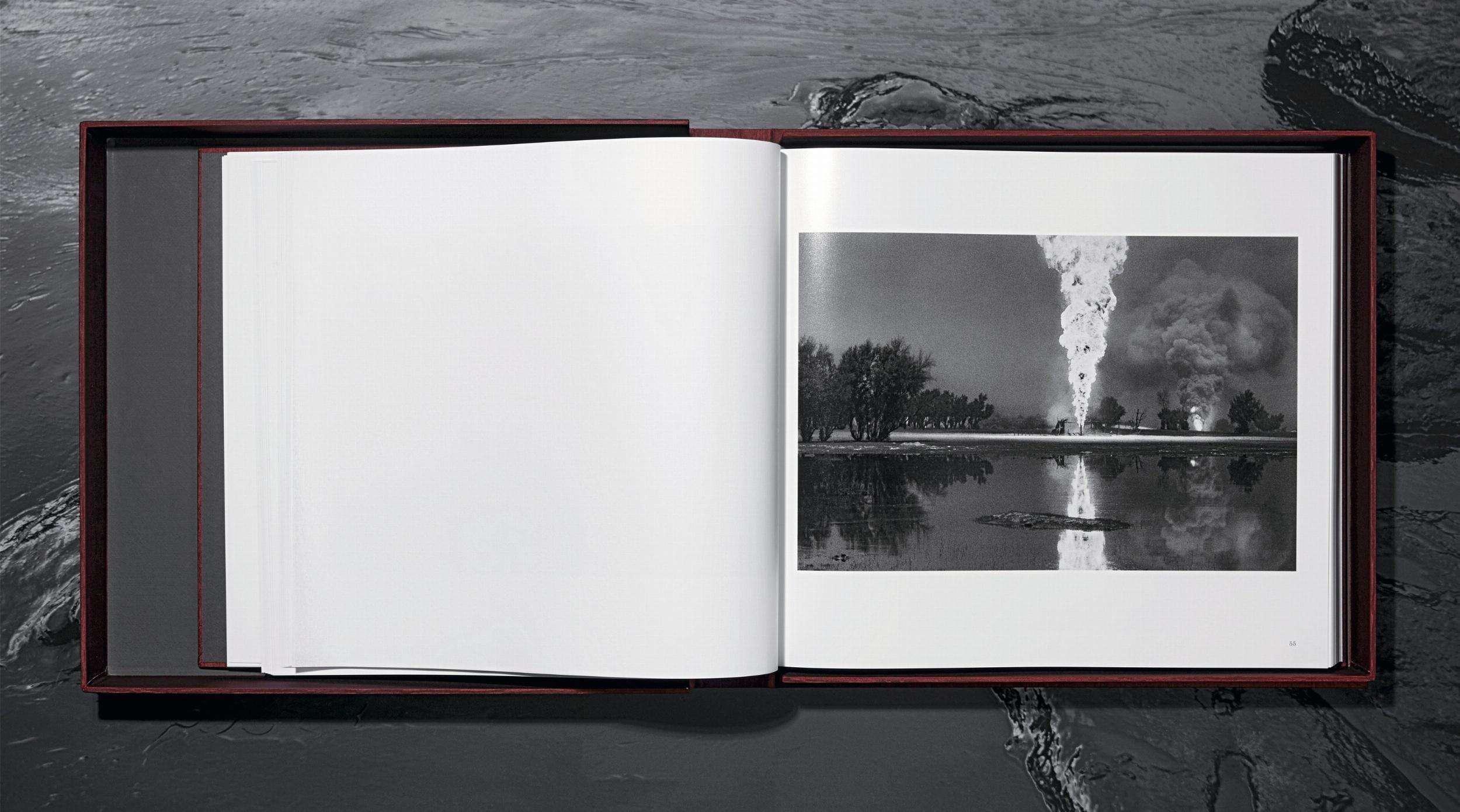Sebastião Salgado. Koweït. Un désert en feu. Édition limitée, livre signé en vente 1