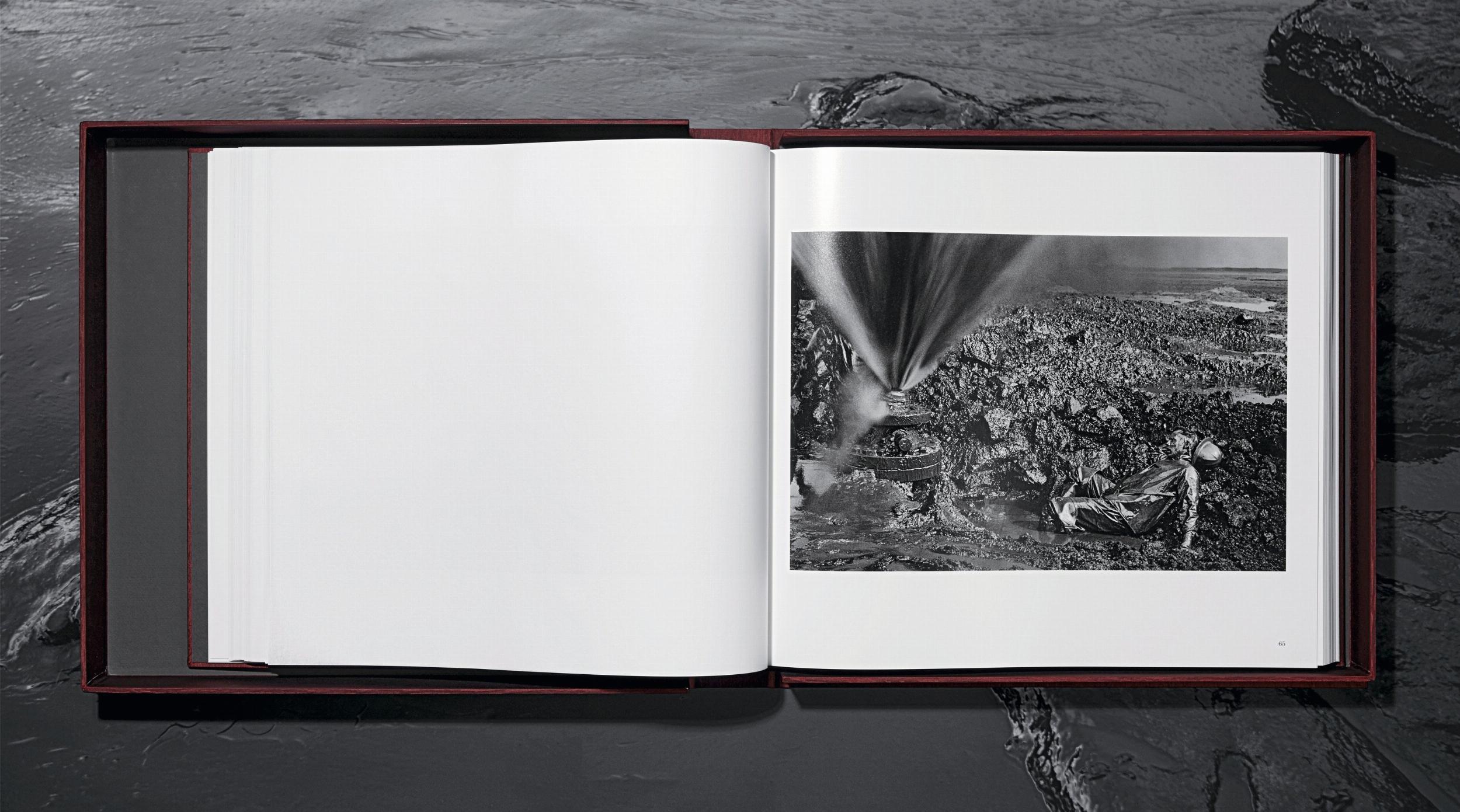 Sebastião Salgado. Koweït. Un désert en feu. Édition limitée, livre signé en vente 2